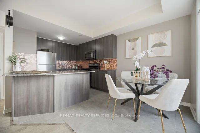 180 Howden Boulevard 70 Property Photo 15