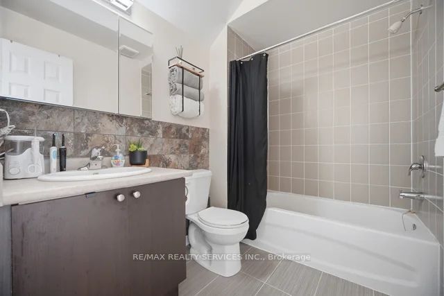 180 Howden Boulevard 70 Property Photo 20
