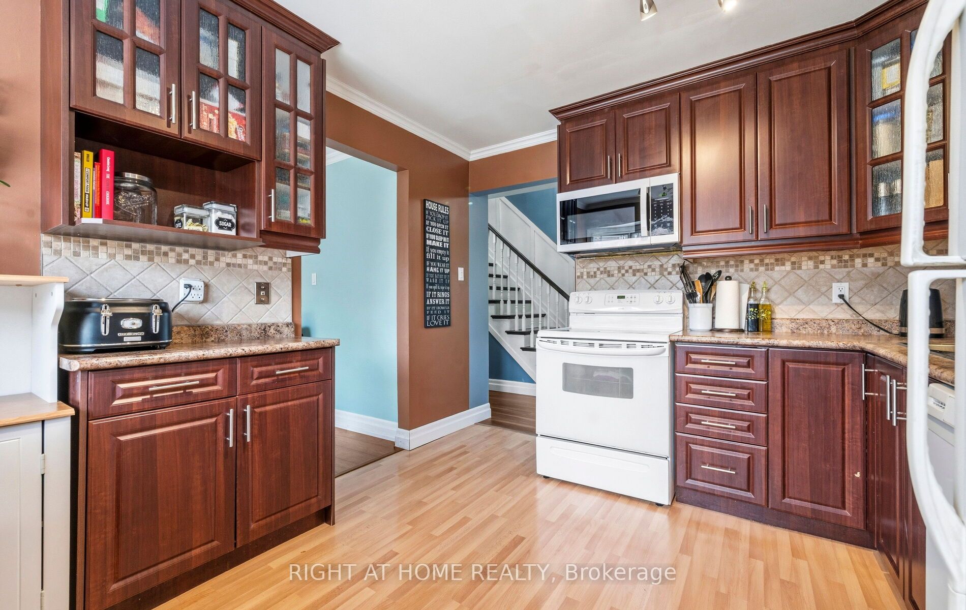 72 Brydon Crescent Property Photo 14