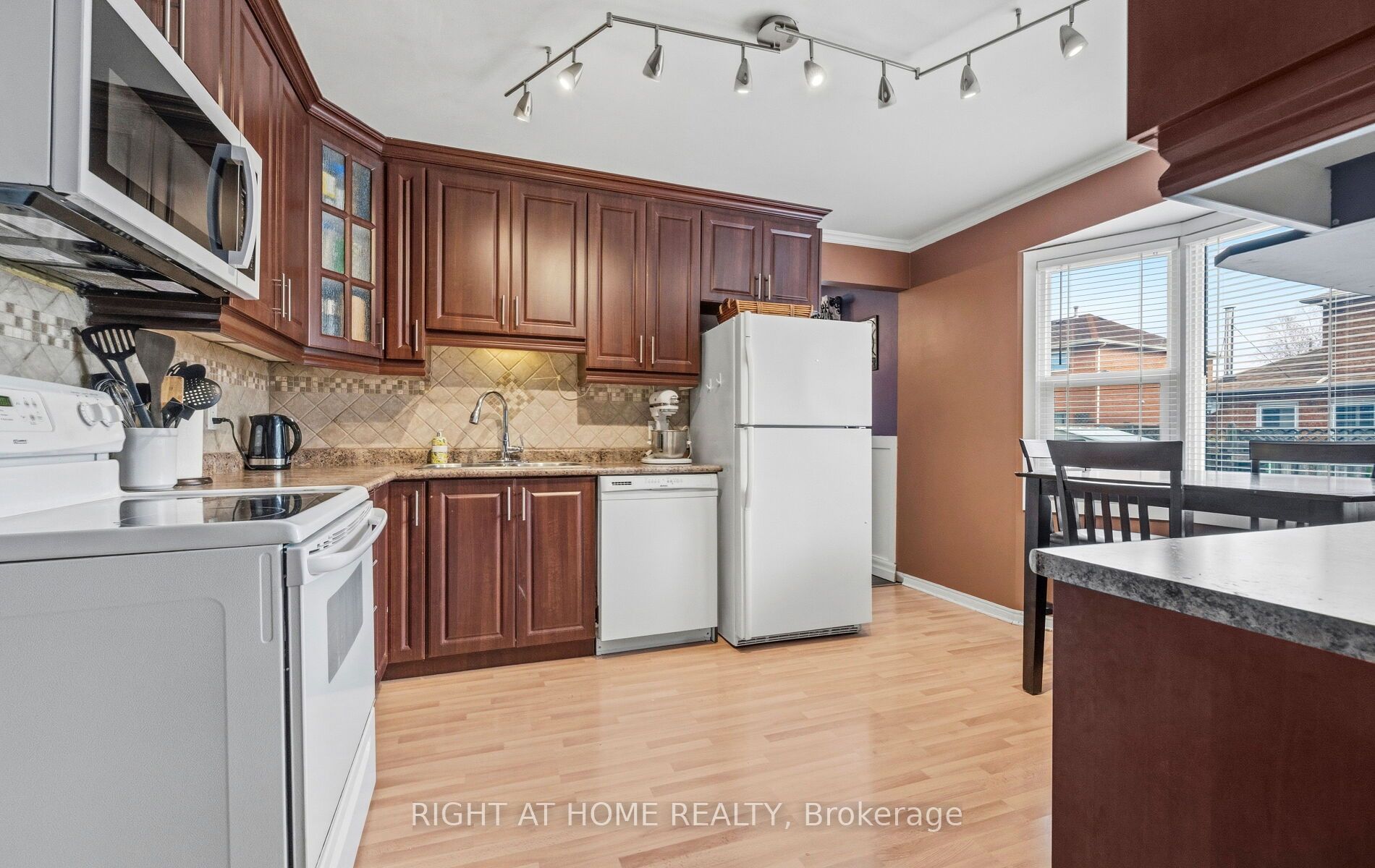 72 Brydon Crescent Property Photo 16