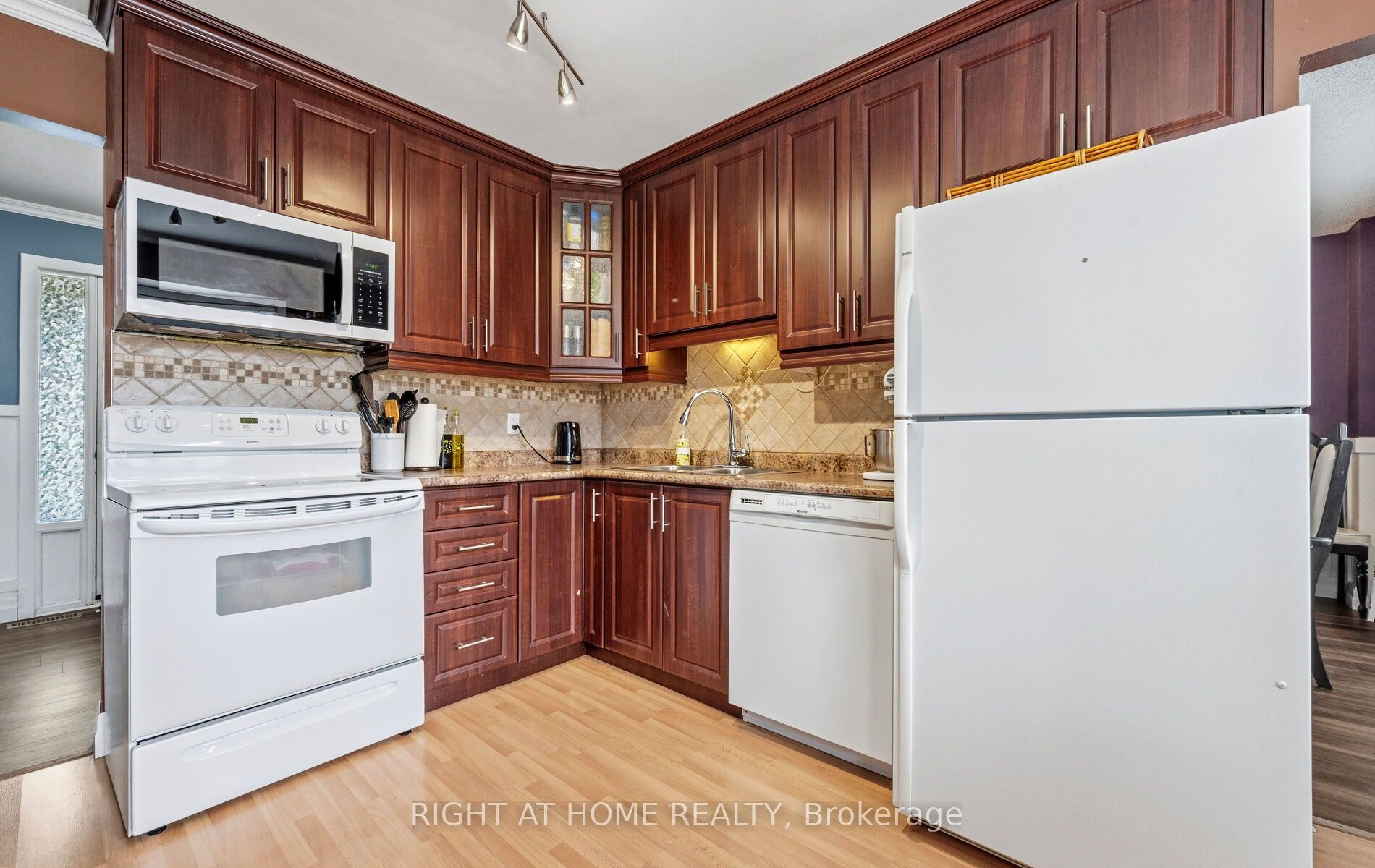 72 Brydon Crescent Property Photo 17