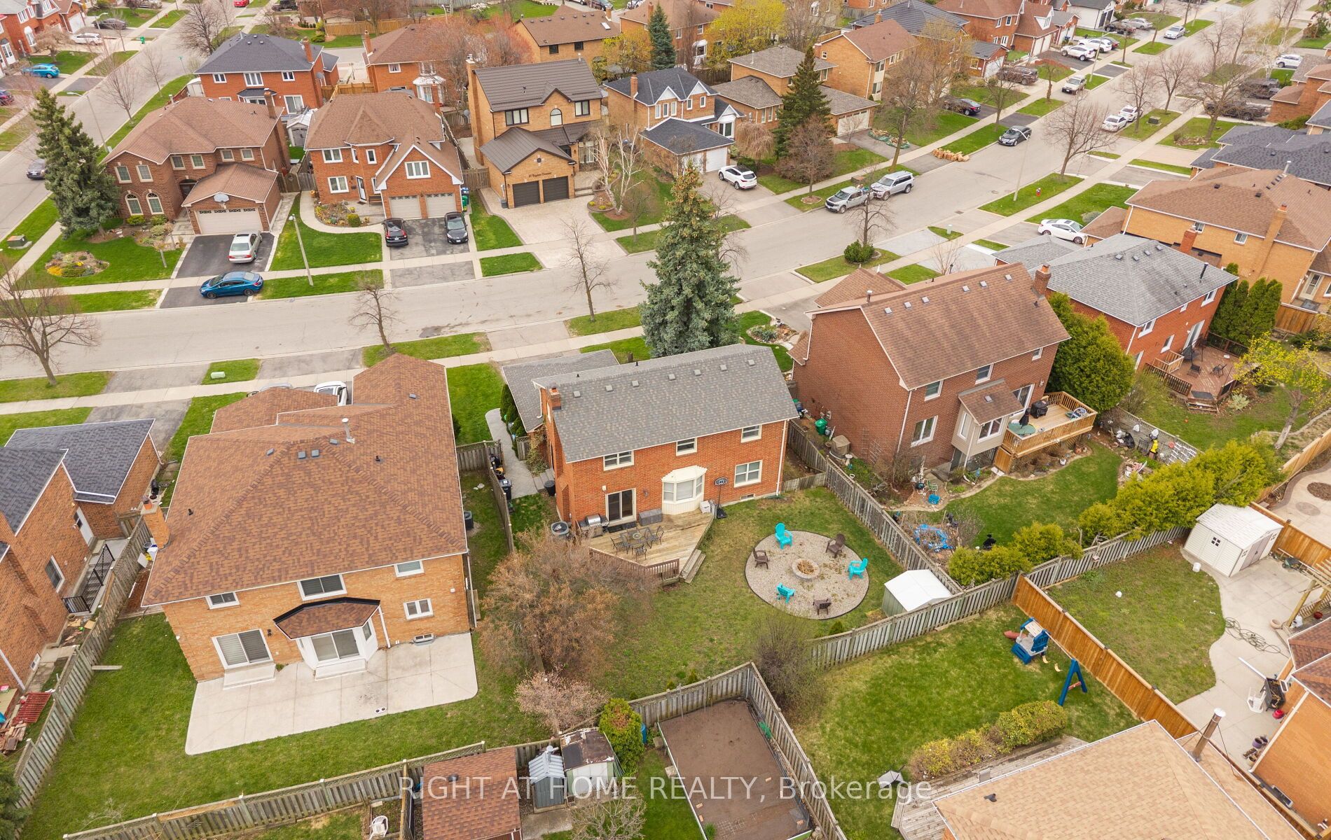 72 Brydon Crescent Property Photo 37