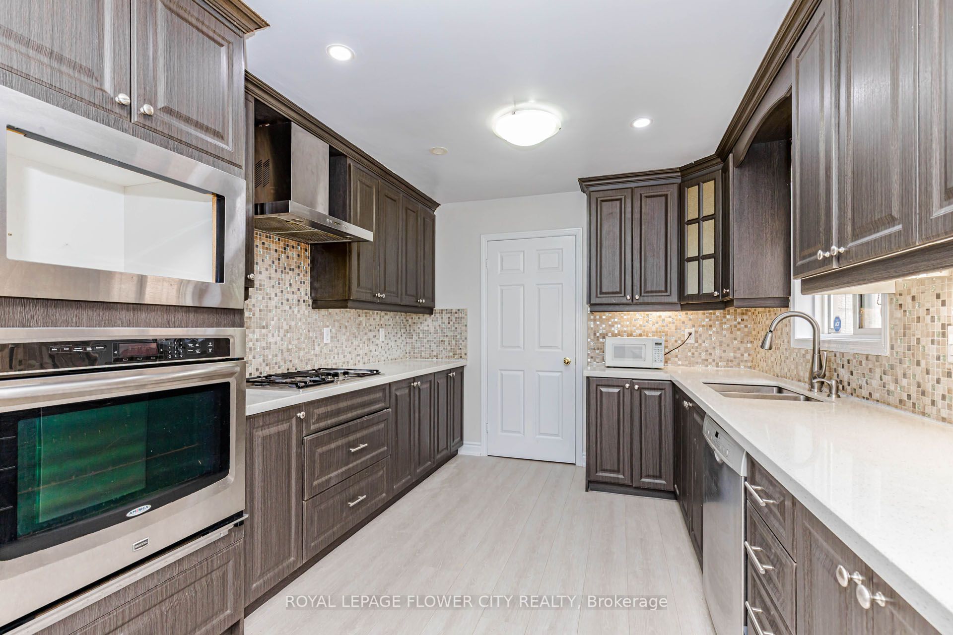 14 Canarvan Court Property Photo 48