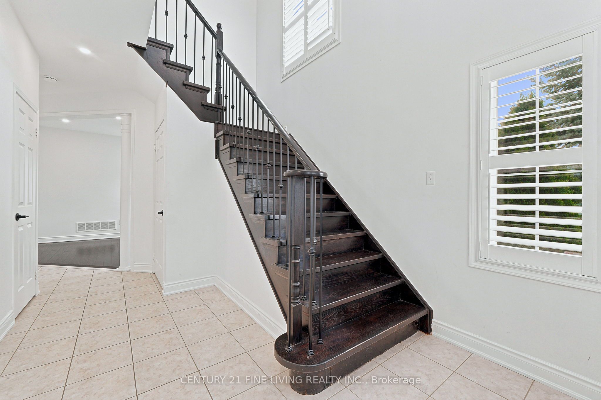 92 Kettlewell Crescent Property Photo 3