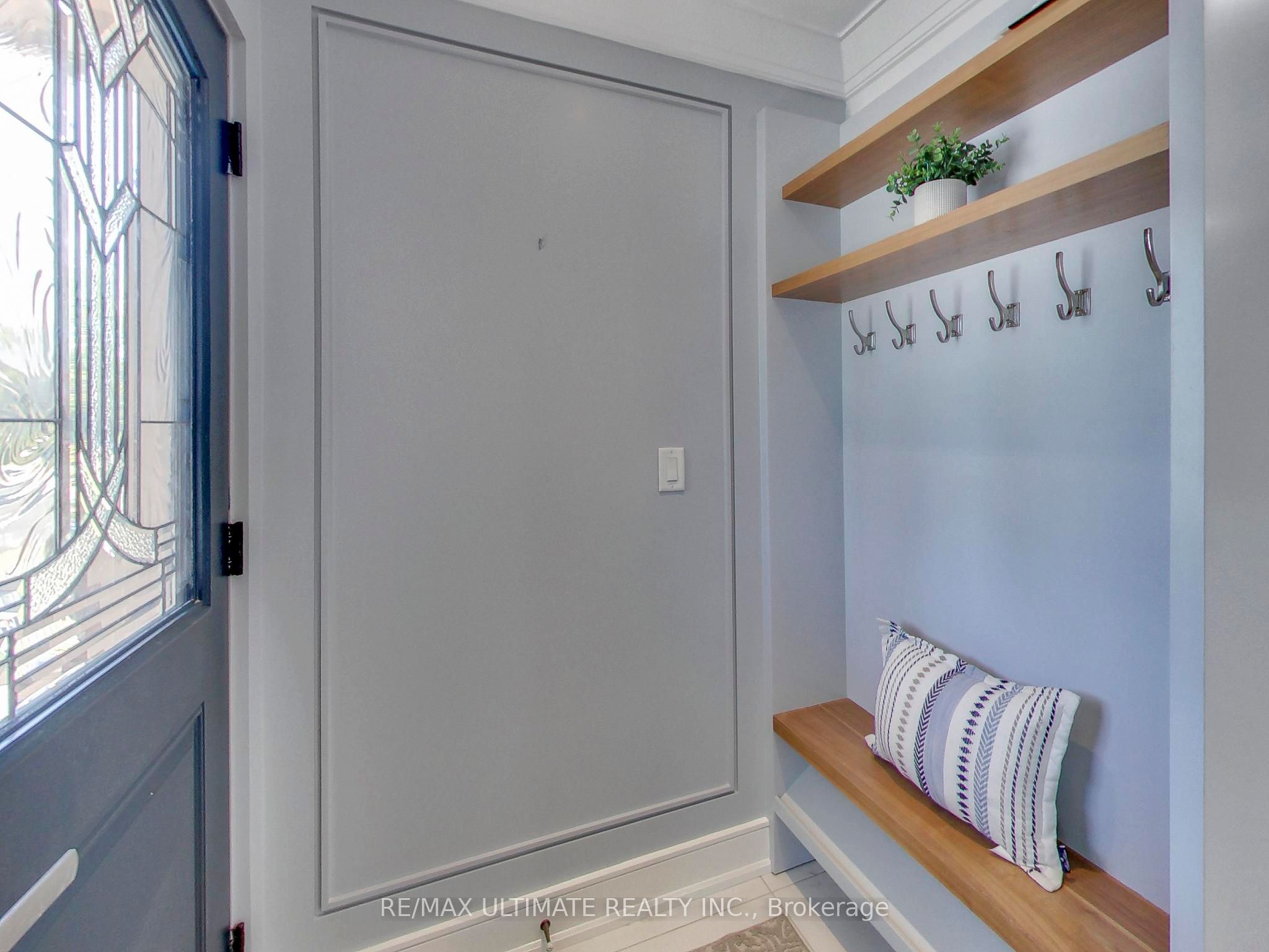 3626 Anniversary Road Property Photo 4
