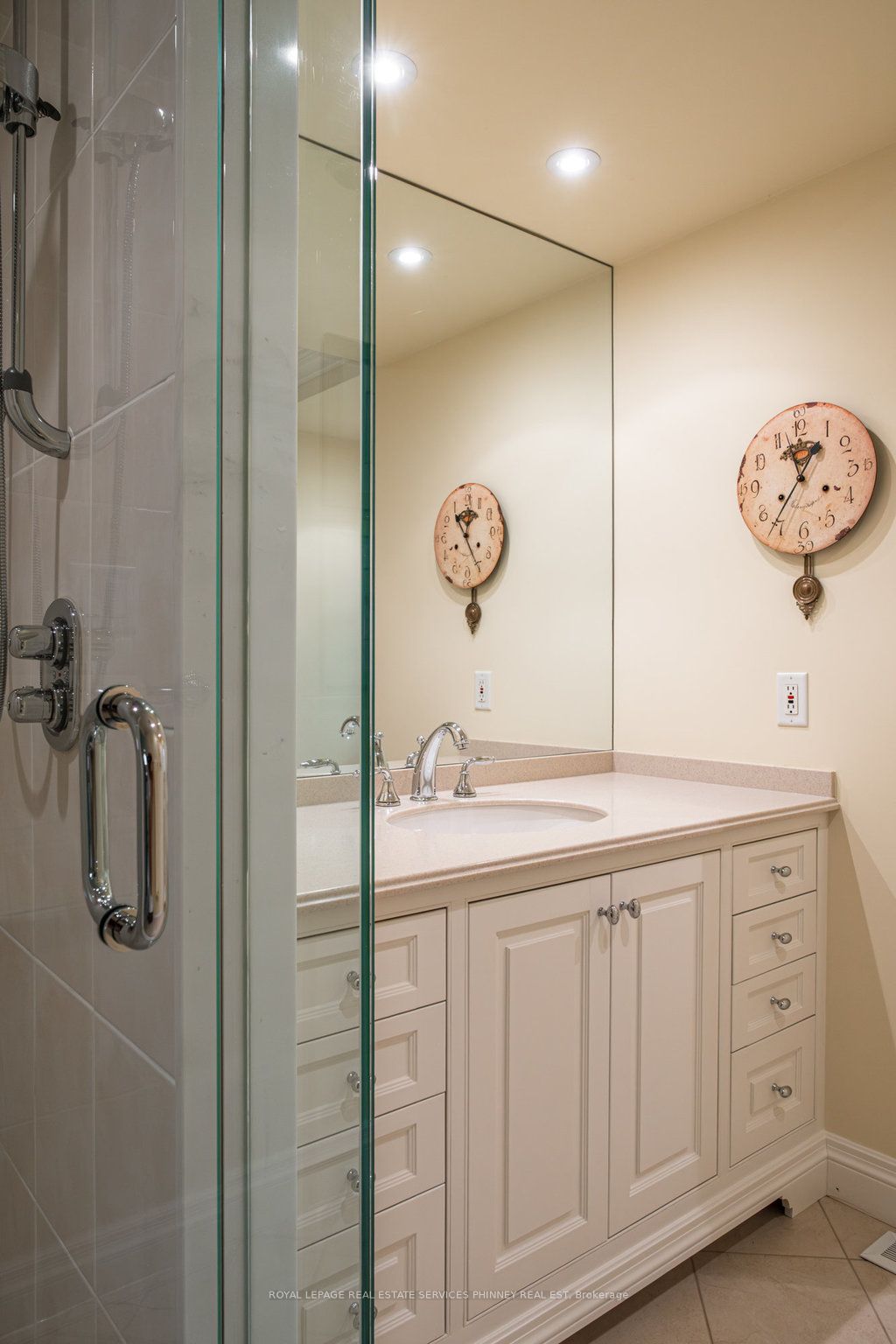 6 Ennisclare Drive W Property Photo 18