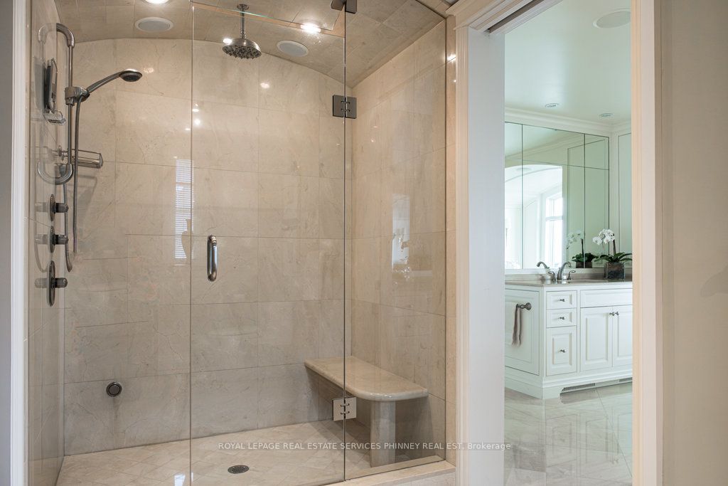 6 Ennisclare Drive W Property Photo 22