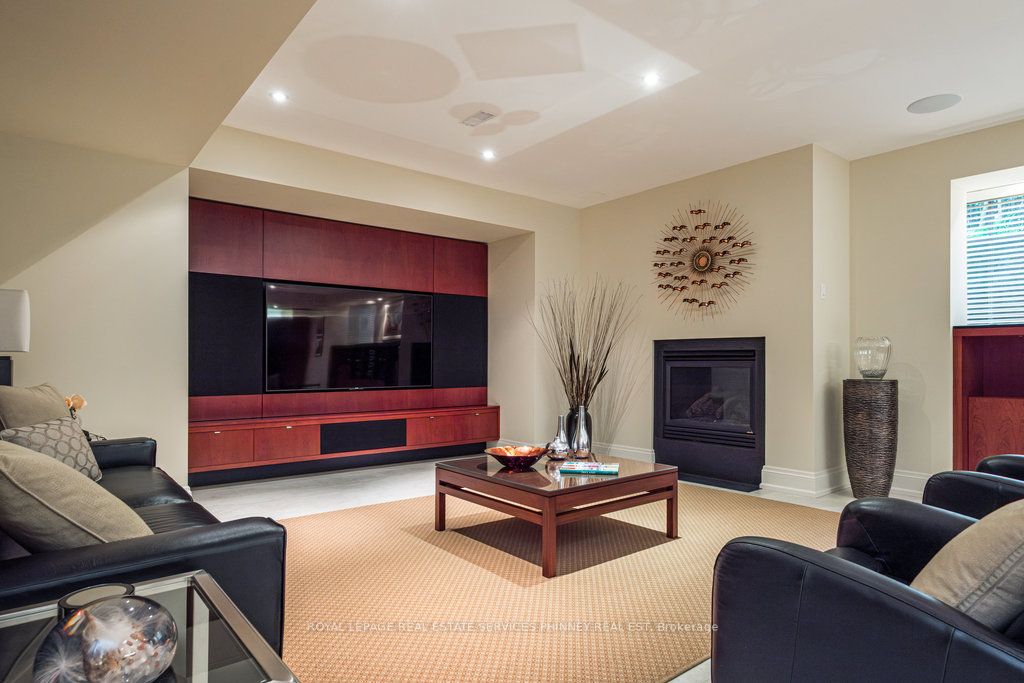 6 Ennisclare Drive W Property Photo 31