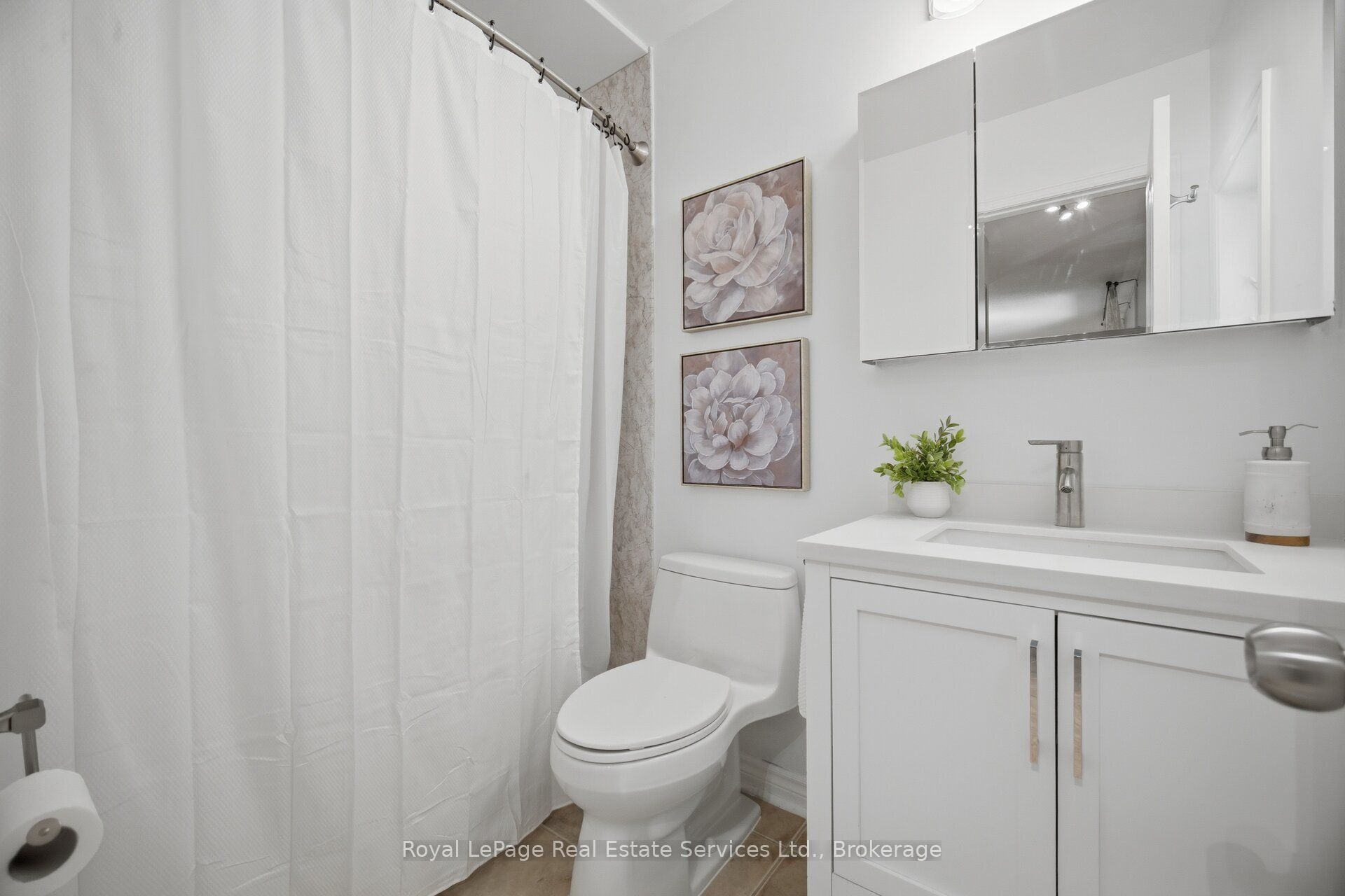 2259 Empire Crescent Property Photo 21