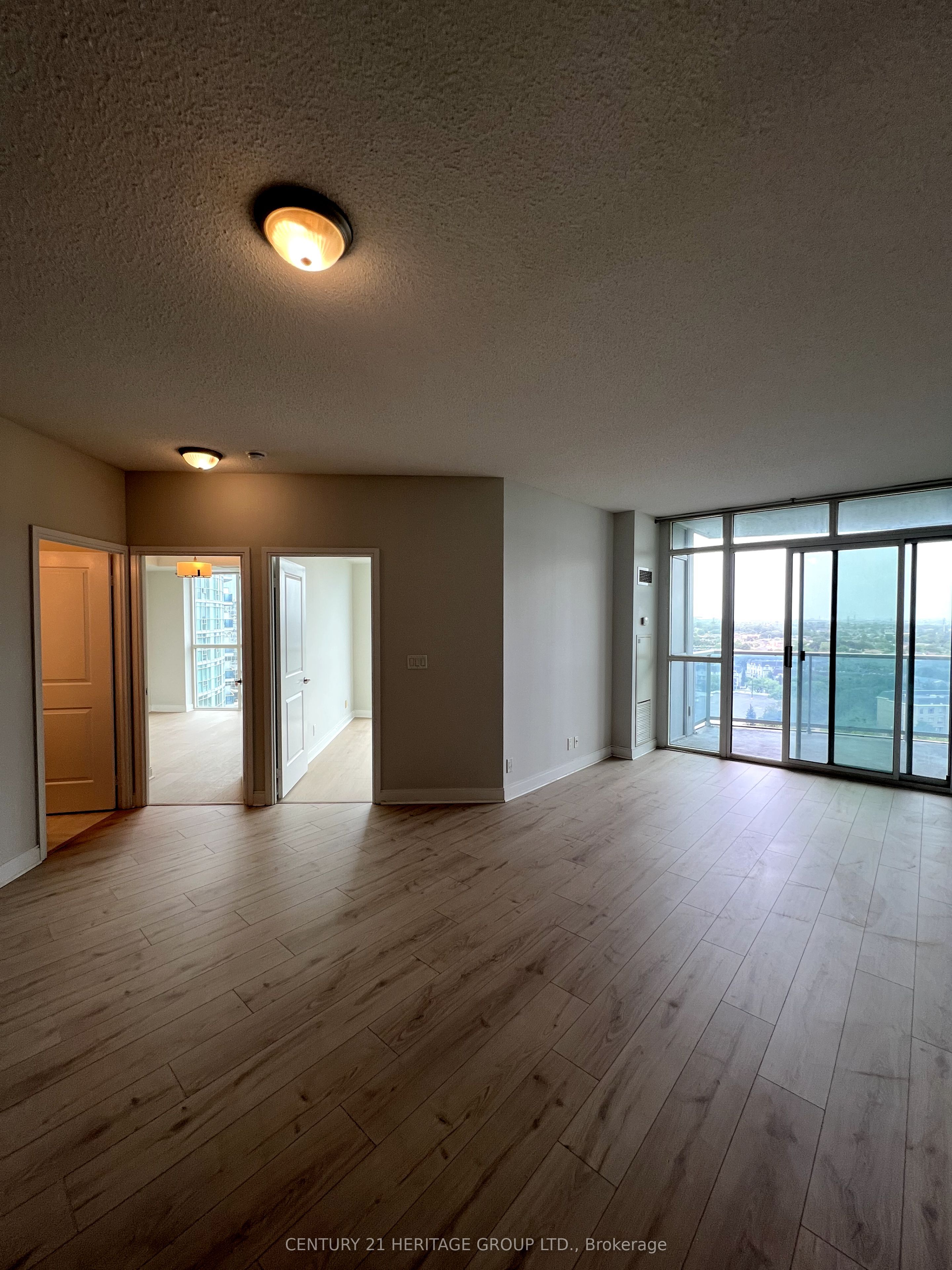 90 Absolute Avenue 1410 Property Photo 13