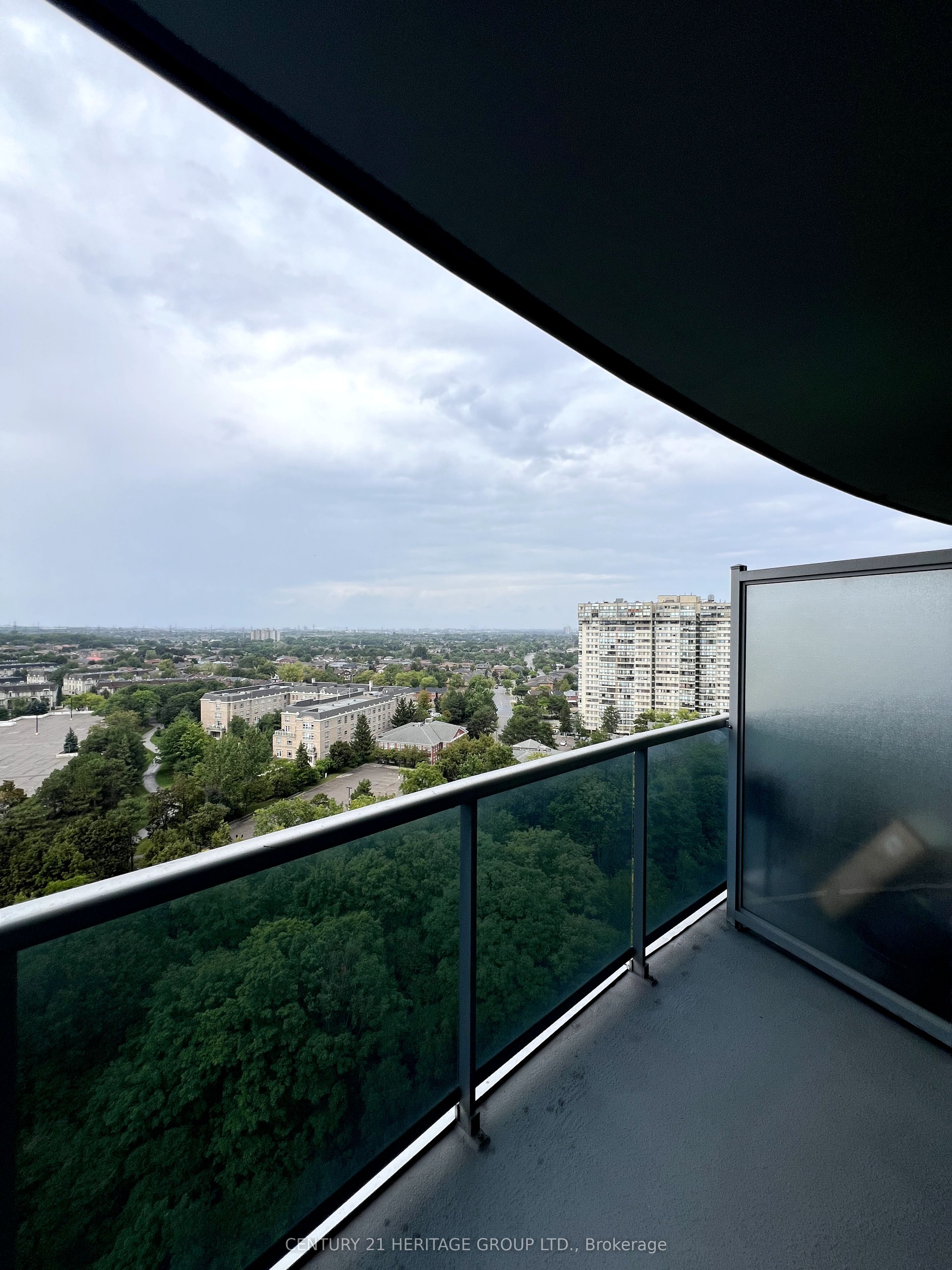 90 Absolute Avenue 1410 Property Photo 16