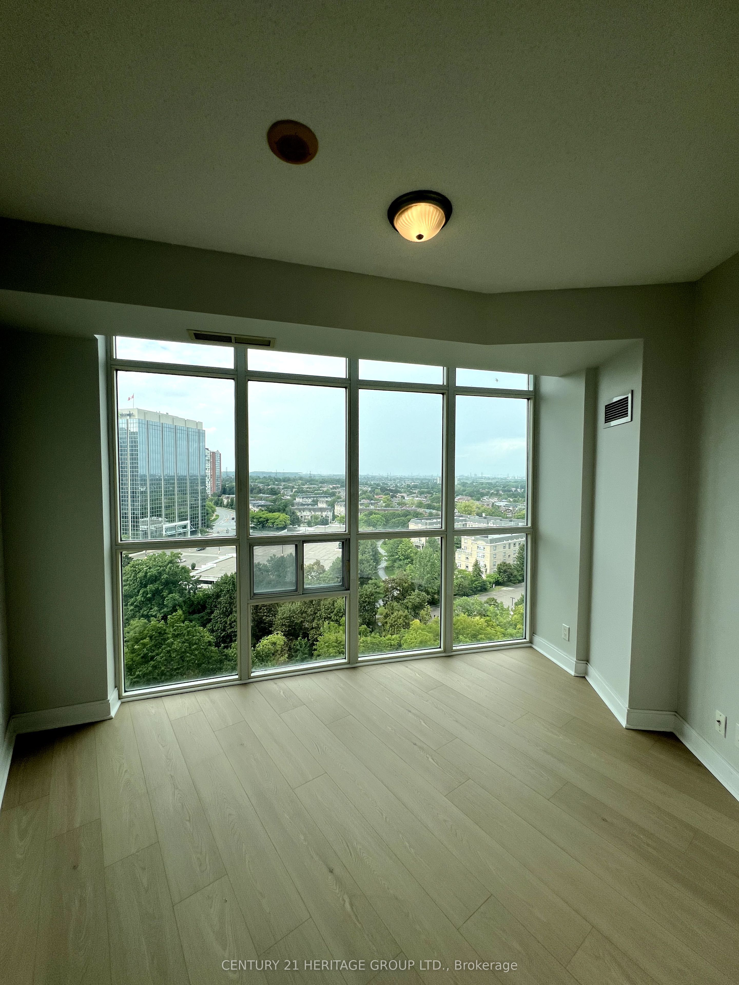 90 Absolute Avenue 1410 Property Photo 17