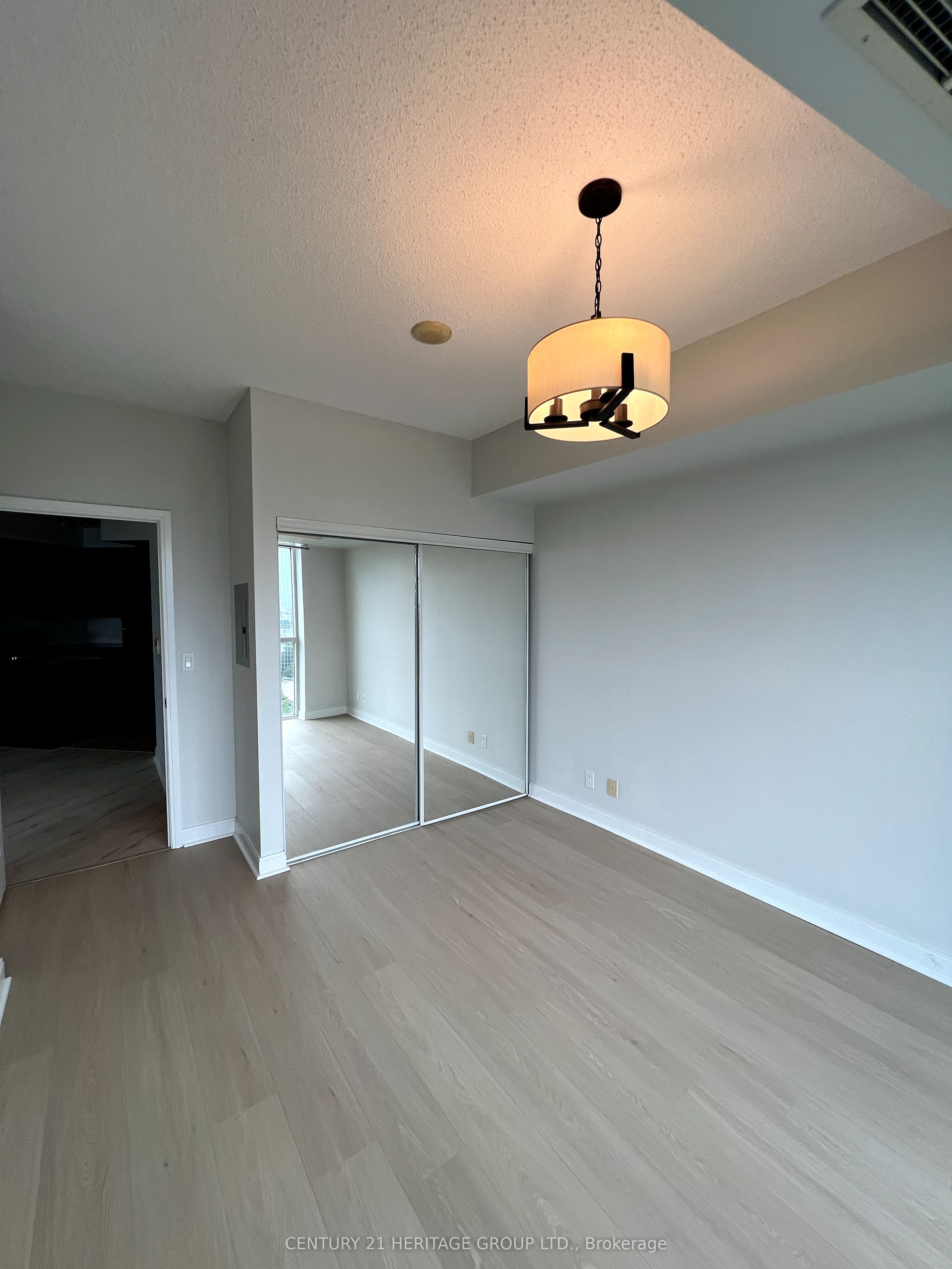 90 Absolute Avenue 1410 Property Photo 21