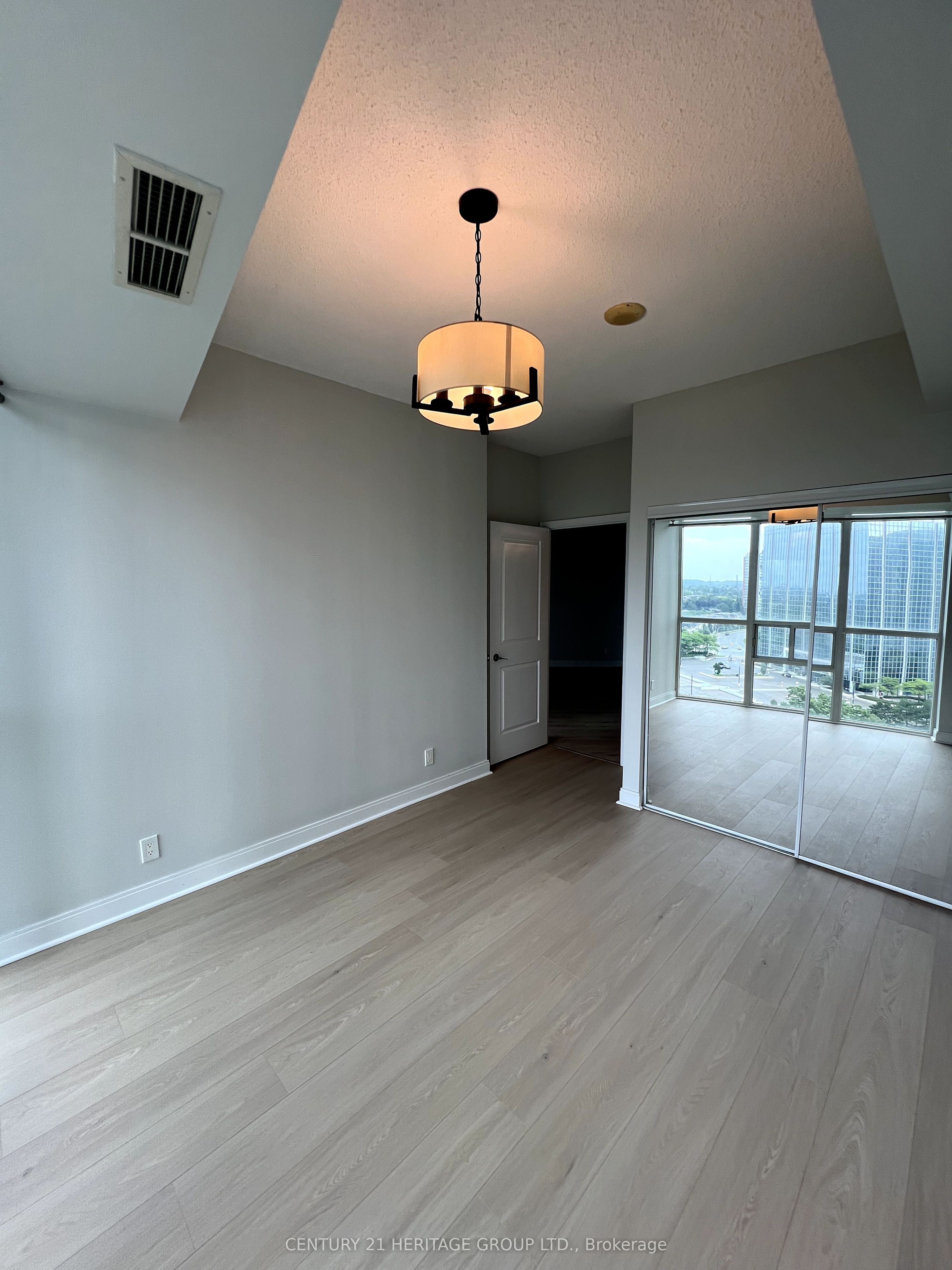 90 Absolute Avenue 1410 Property Photo 22
