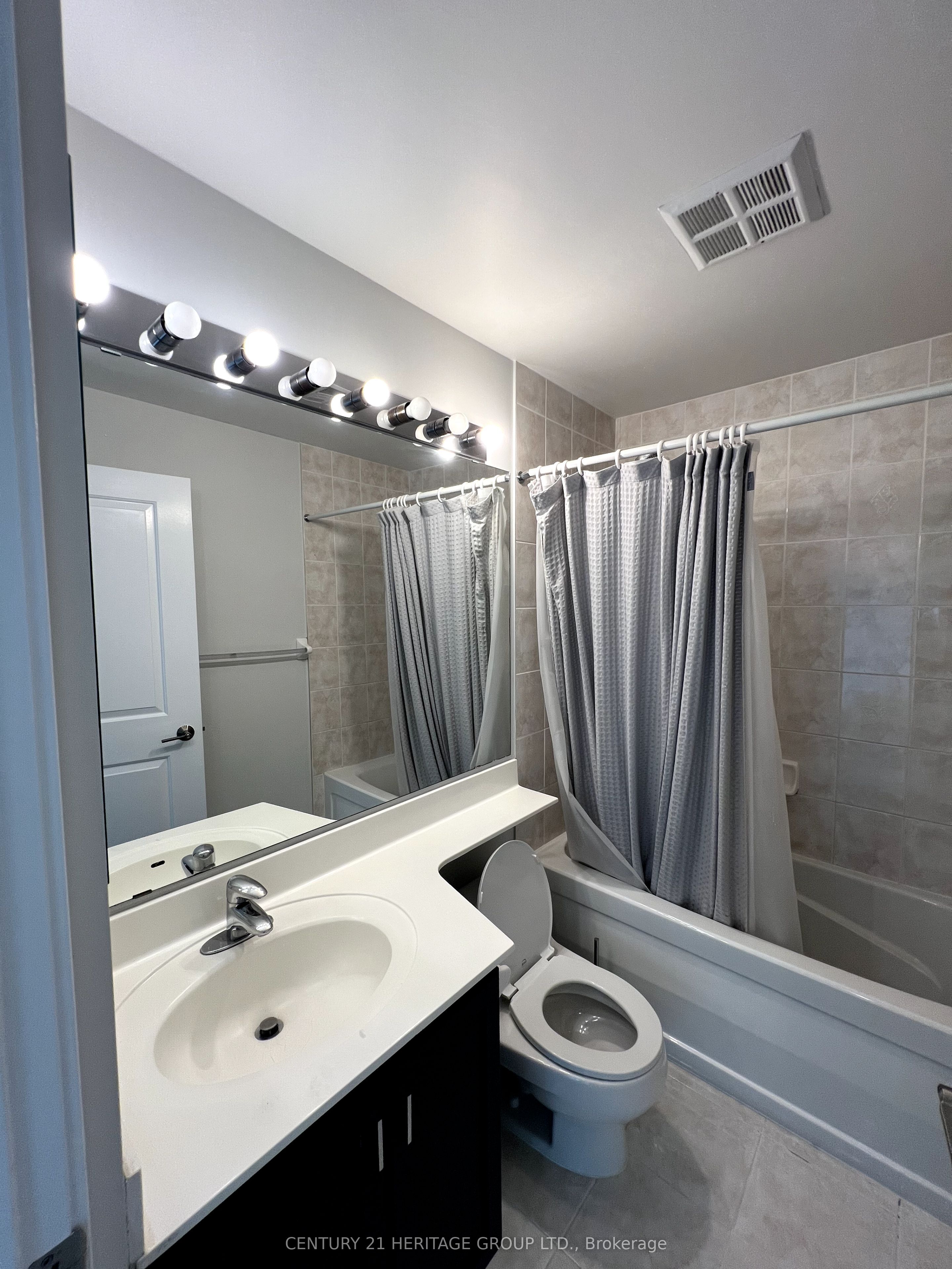 90 Absolute Avenue 1410 Property Photo 23