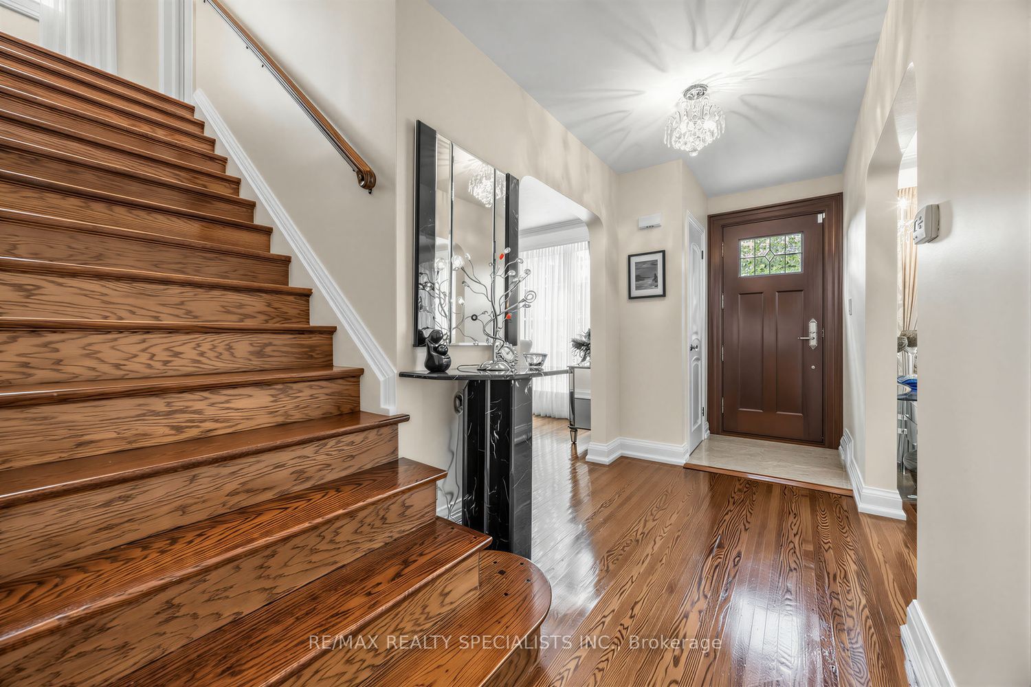 1211 Royal York Road Property Photo 17