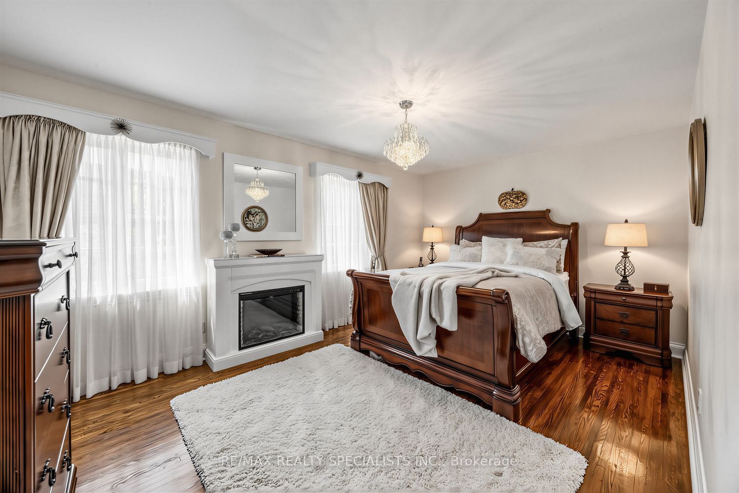 1211 Royal York Road Property Photo 18