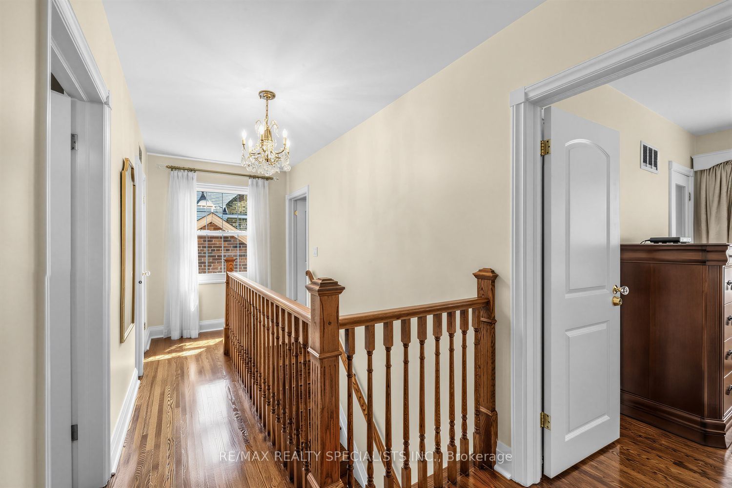 1211 Royal York Road Property Photo 21
