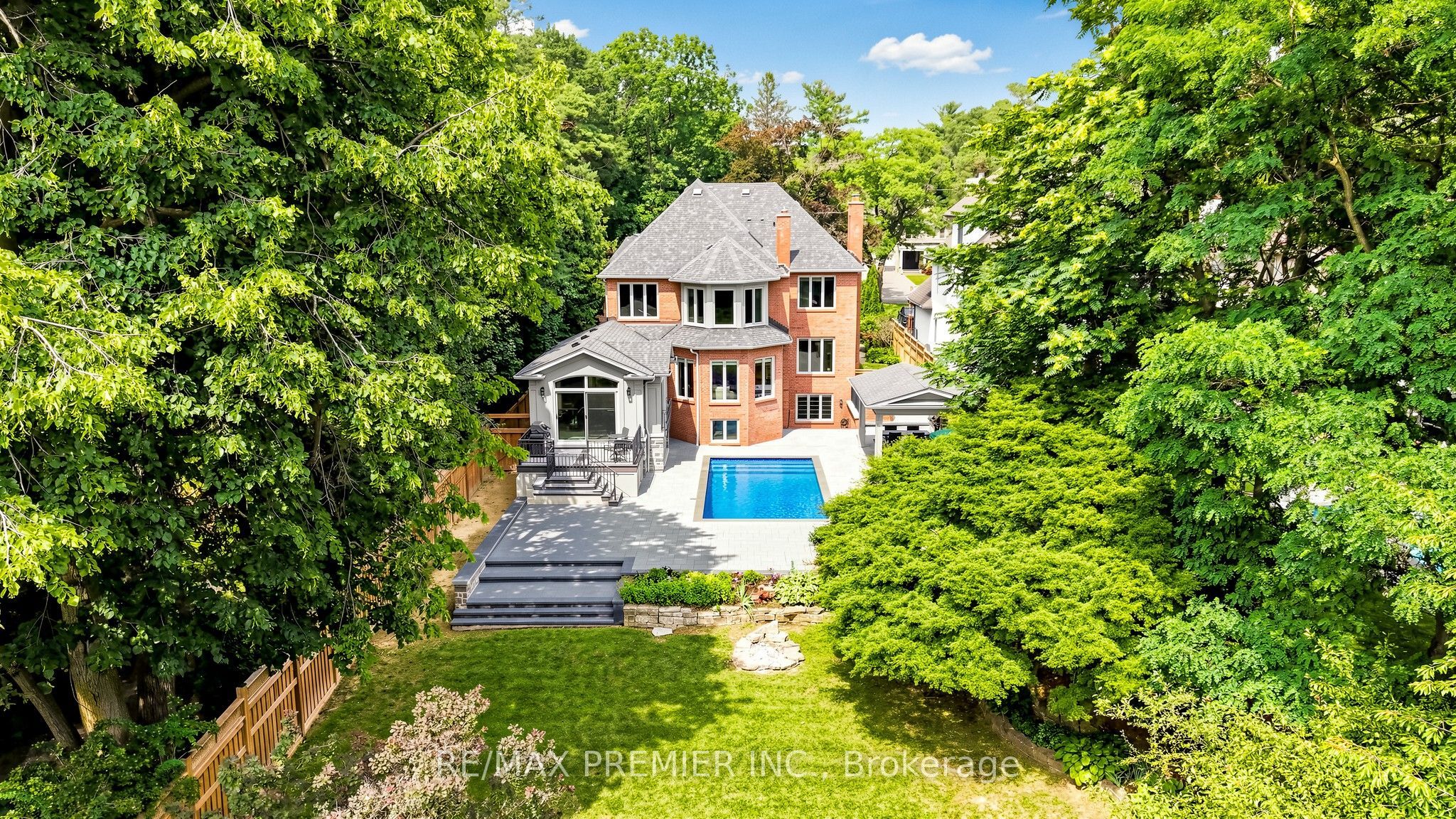 2064 Dickson Road Property Photo 9