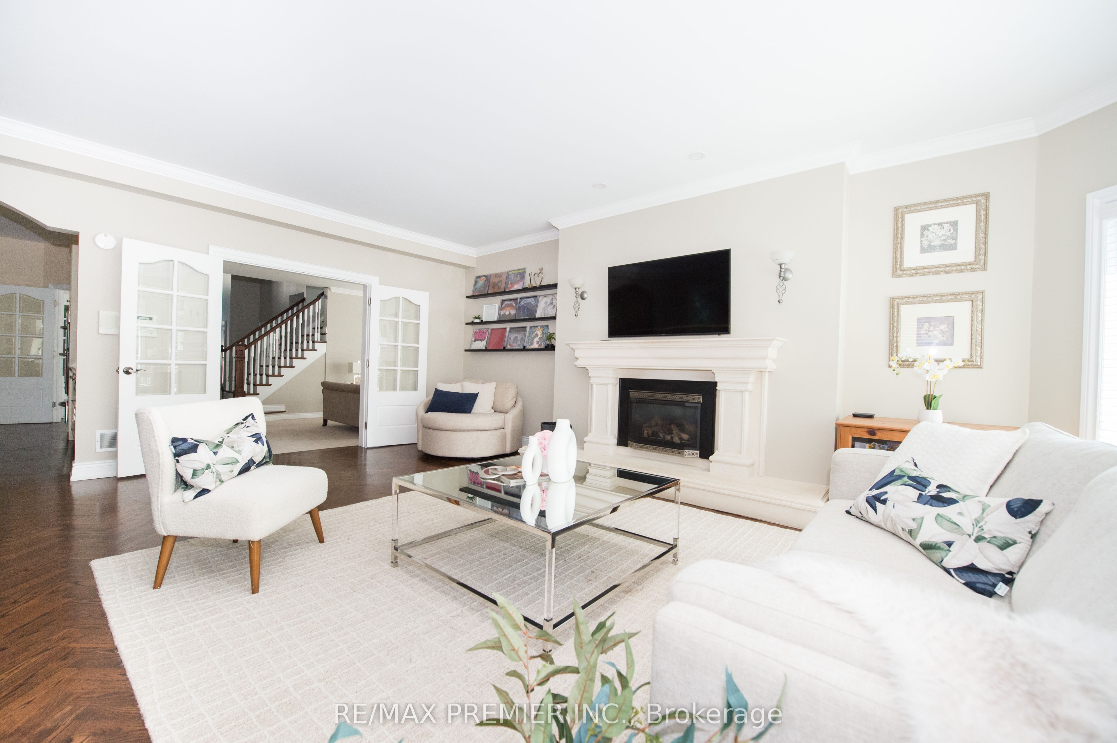 2064 Dickson Road Property Photo 19