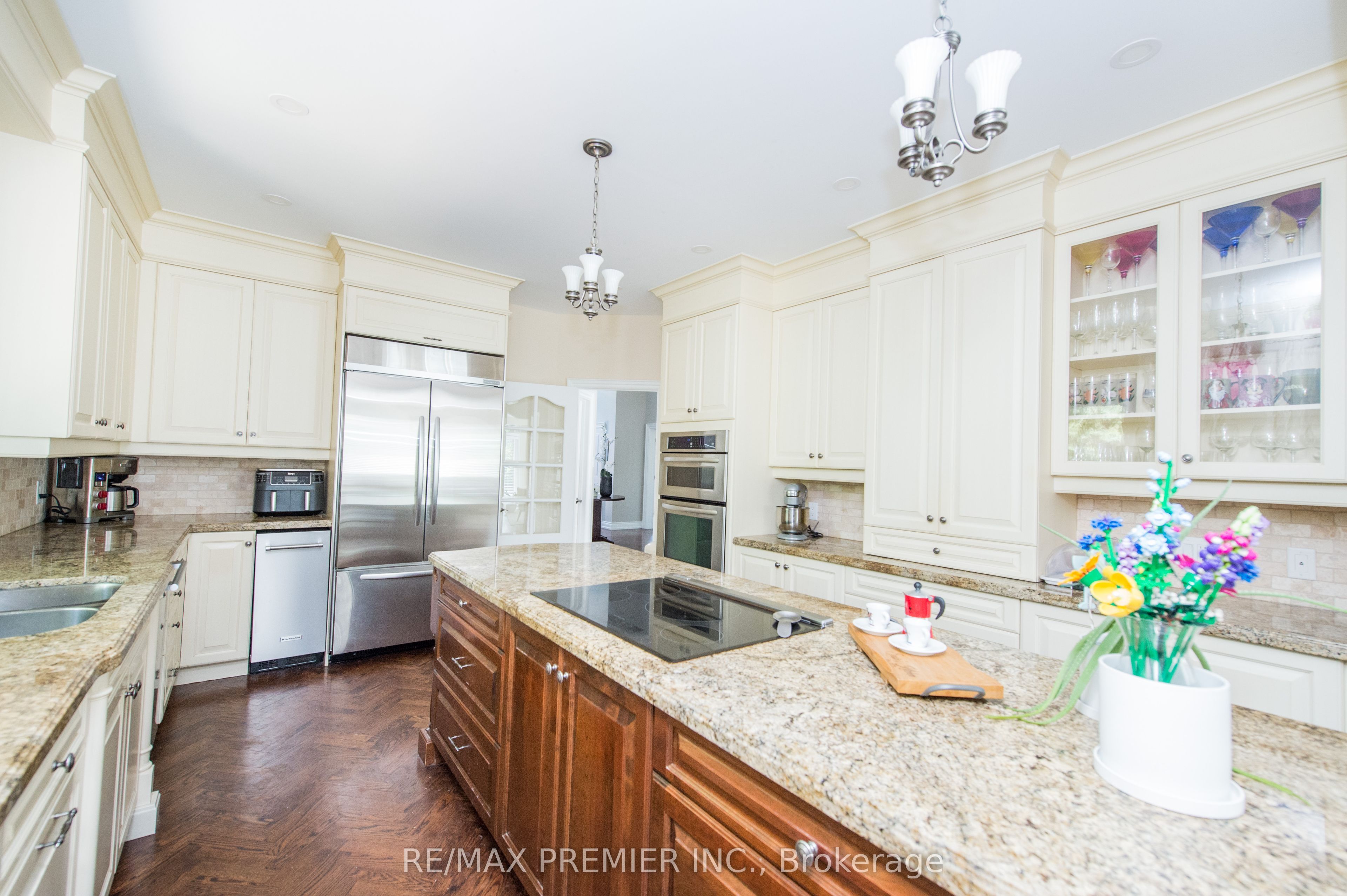 2064 Dickson Road Property Photo 22