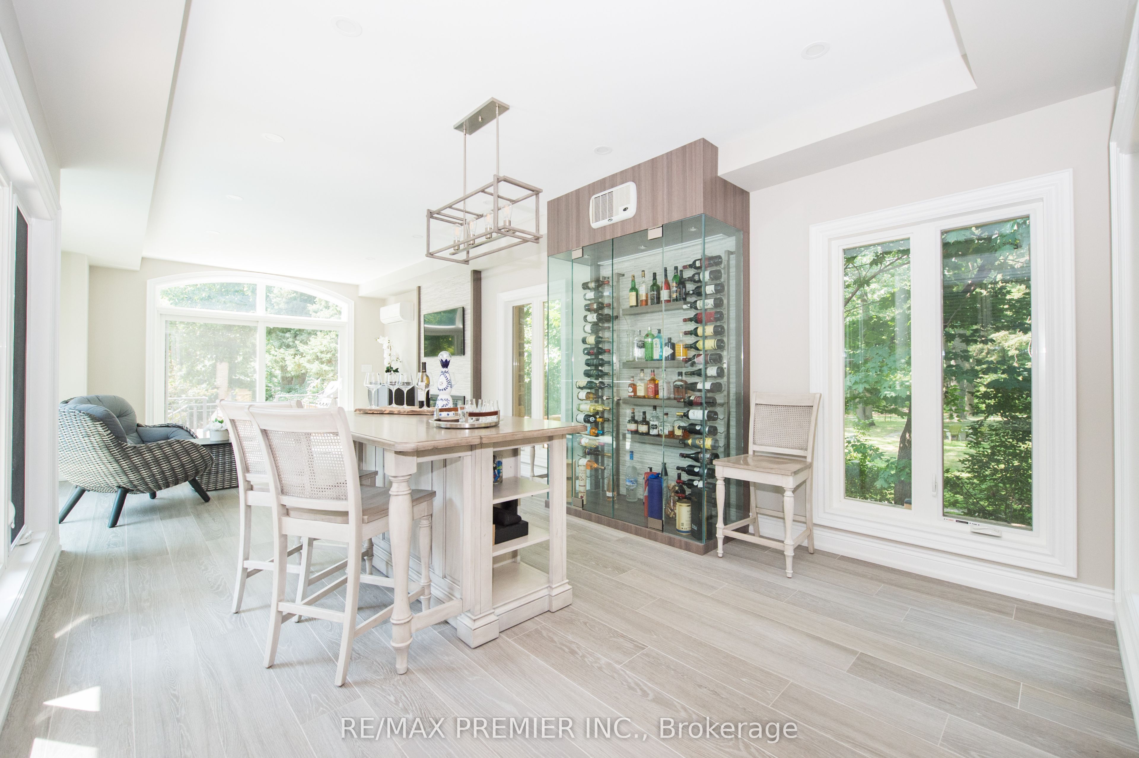 2064 Dickson Road Property Photo 28