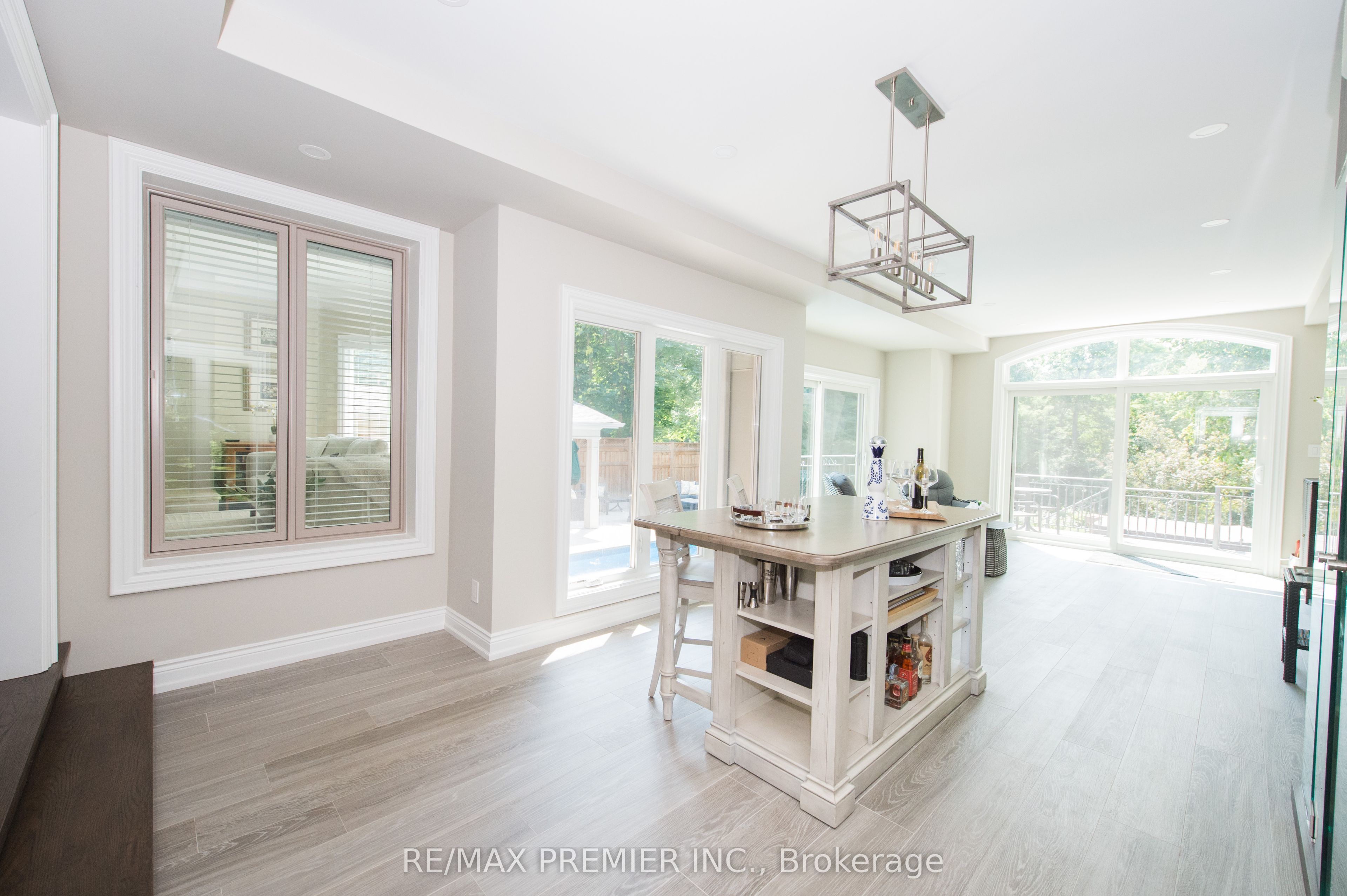 2064 Dickson Road Property Photo 30