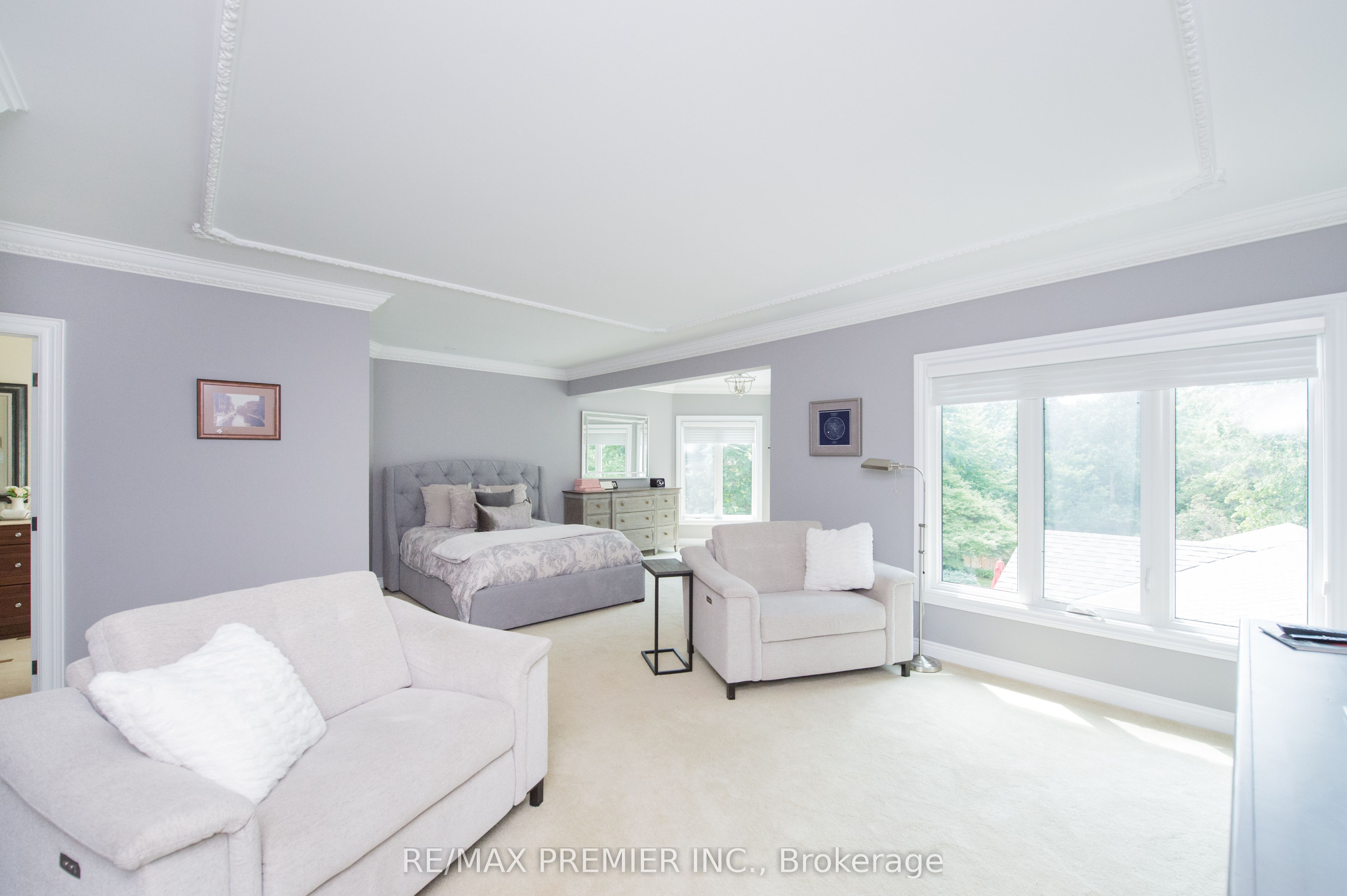 2064 Dickson Road Property Photo 33