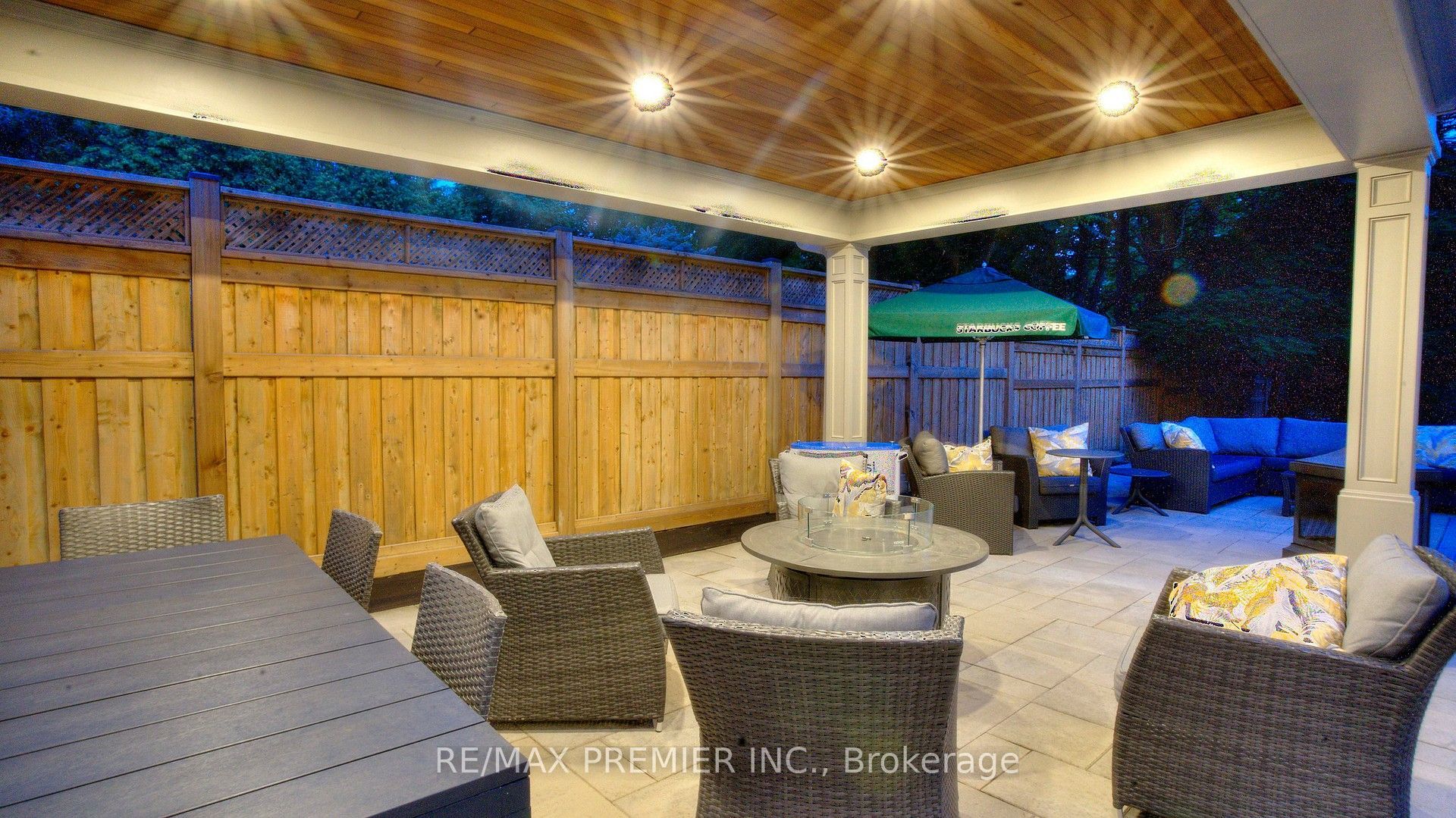 2064 Dickson Road Property Photo 49