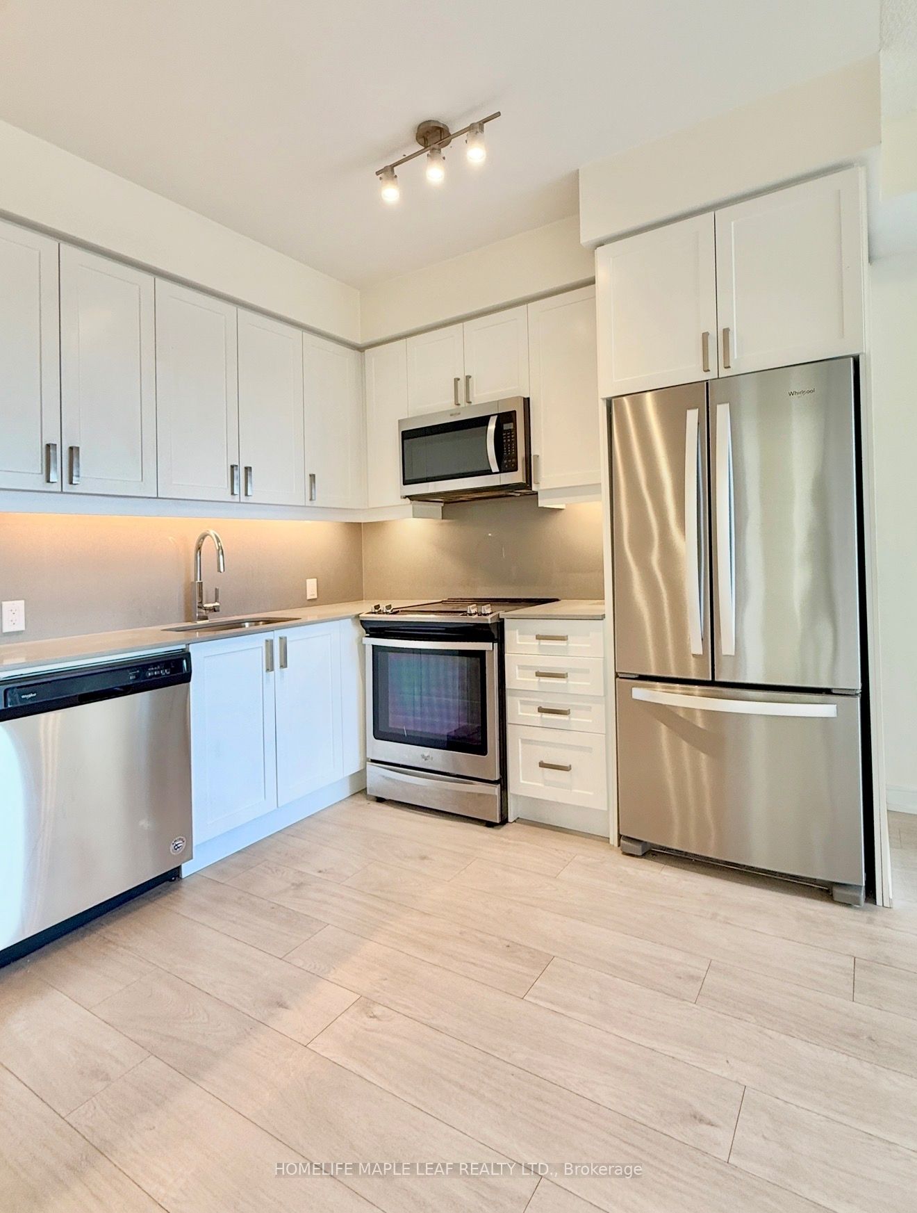 8 Nahani Way 1019 Property Photo 14