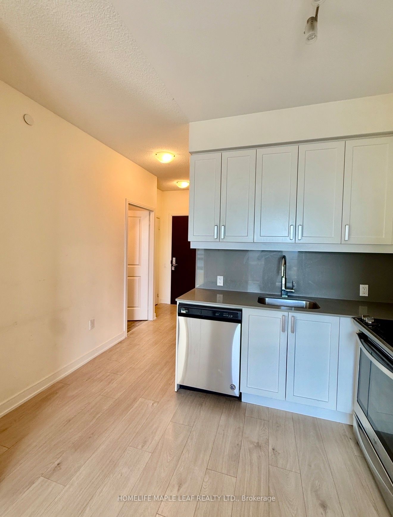 8 Nahani Way 1019 Property Photo 15