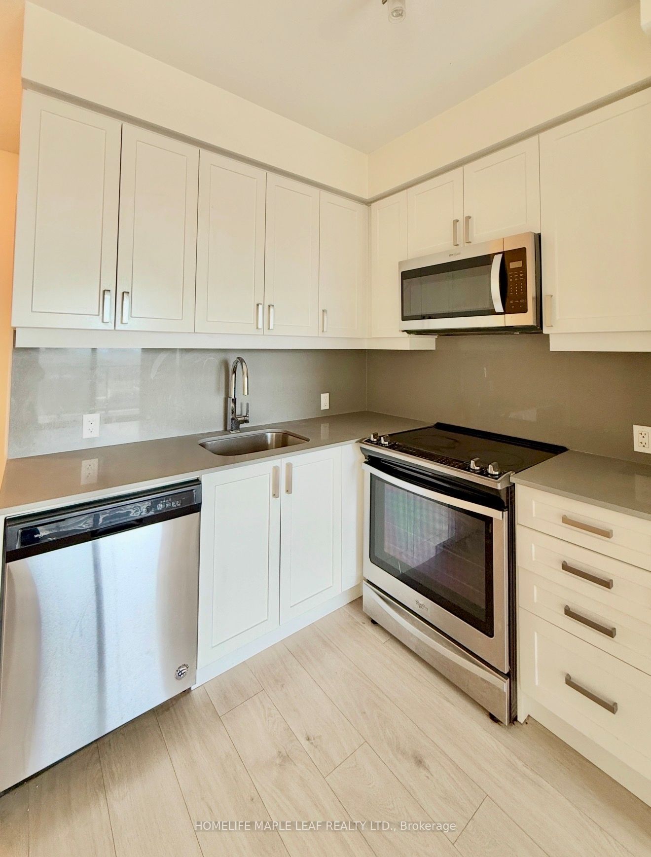 8 Nahani Way 1019 Property Photo 16