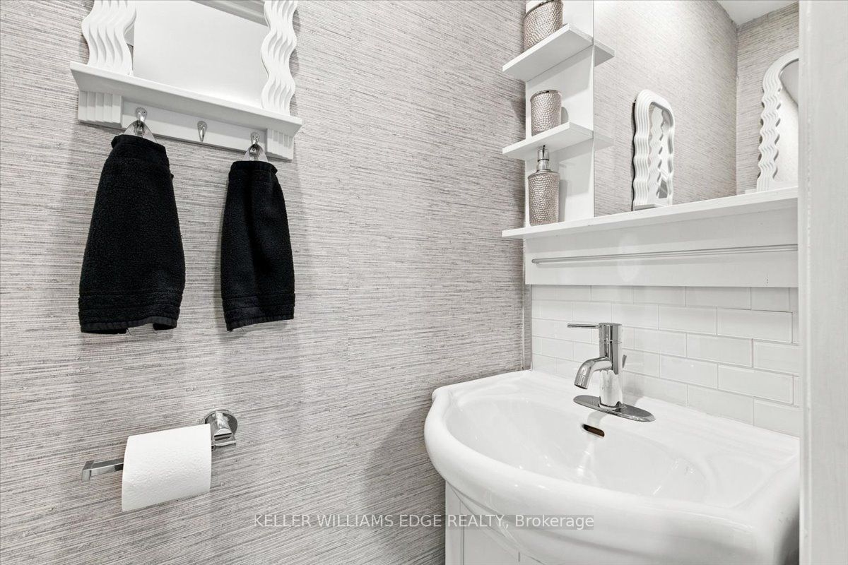 2407 Barclay Road Property Photo 17