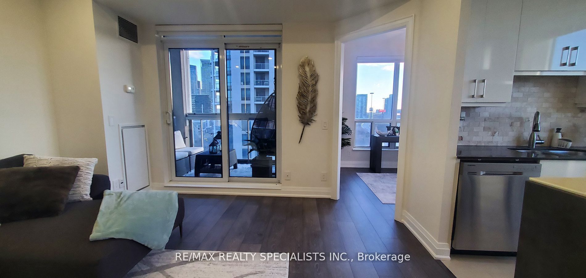 2083 Lake Shore Boulevard W 1114 Property Photo 6