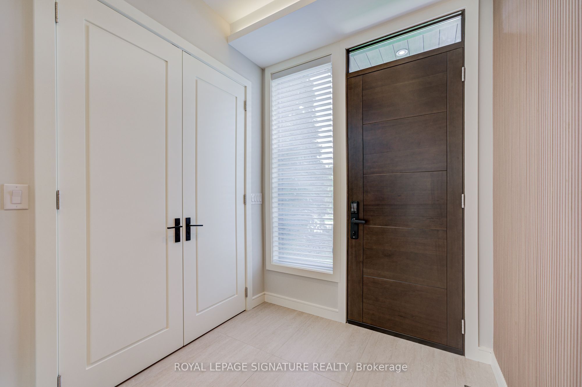 878 Atwater Avenue Property Photo 8