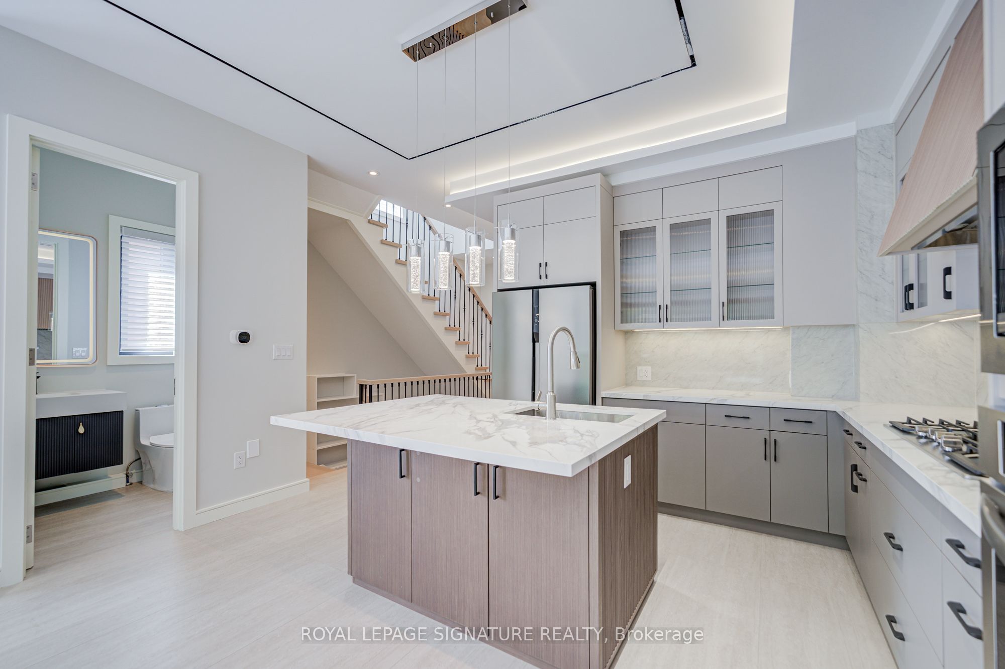 878 Atwater Avenue Property Photo 13
