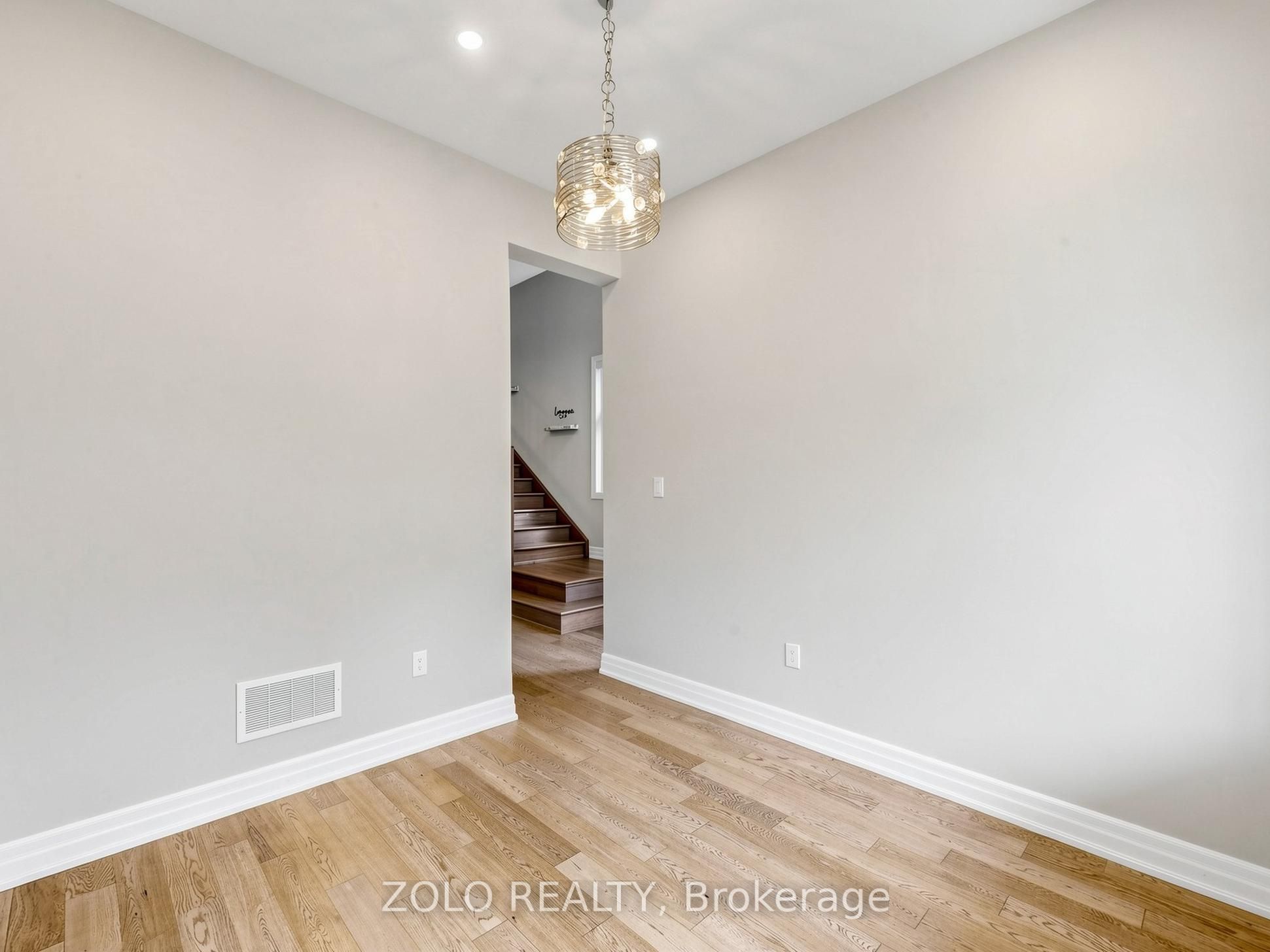 3061 William Cutmore Boulevard Property Photo 5