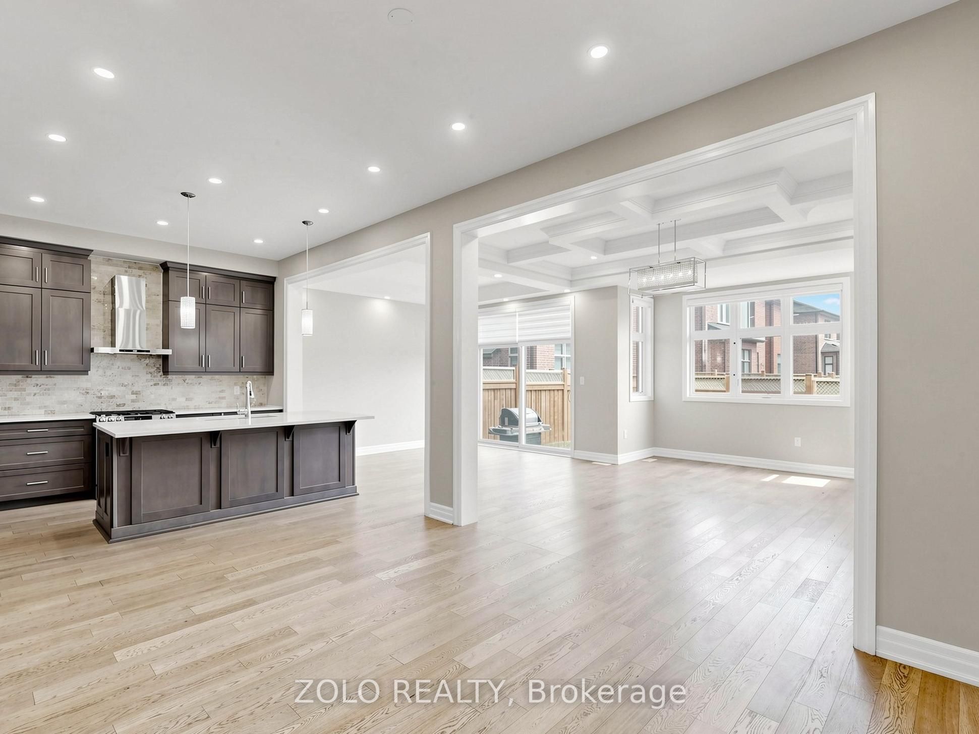 3061 William Cutmore Boulevard Property Photo 10
