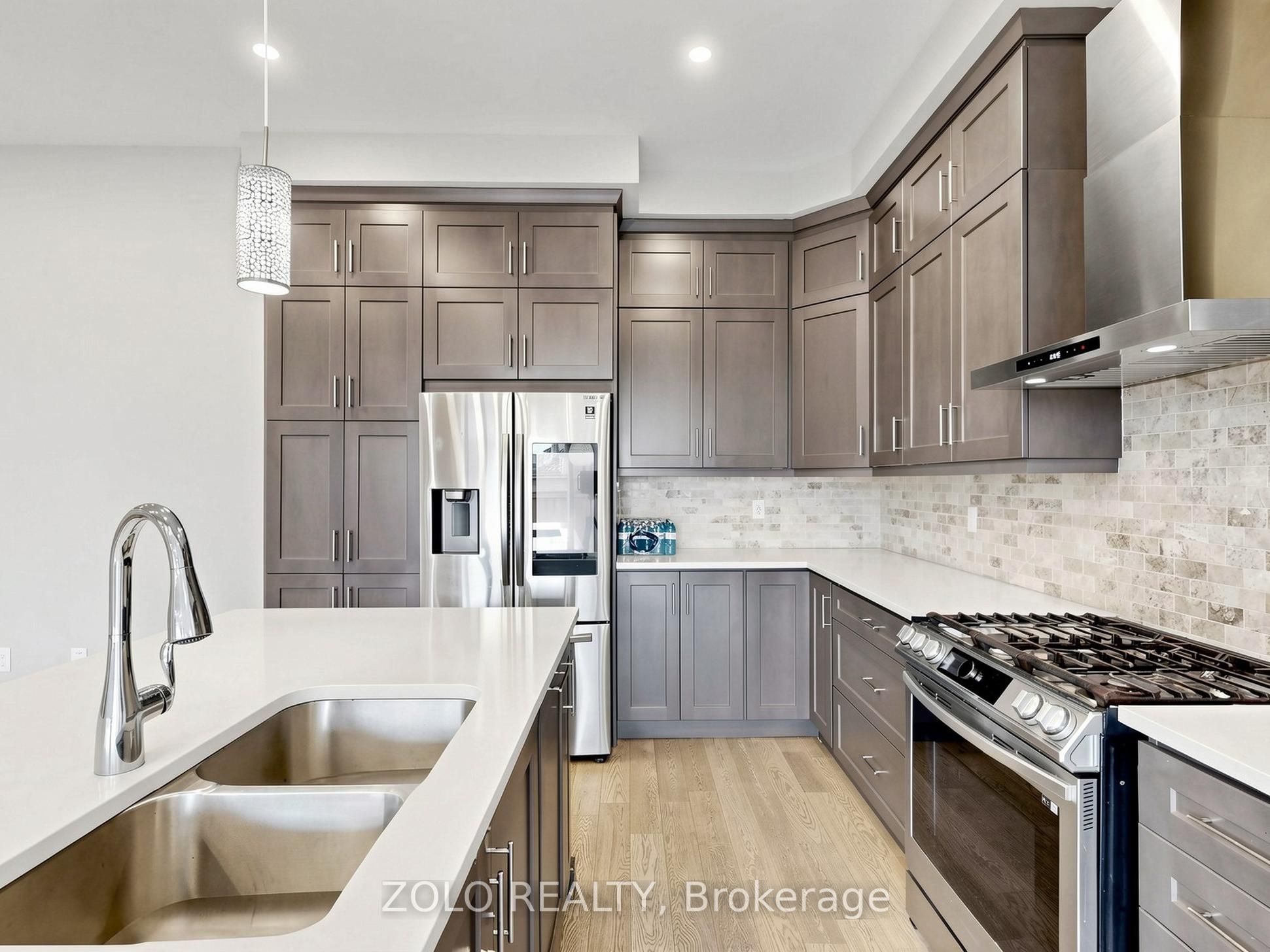 3061 William Cutmore Boulevard Property Photo 16