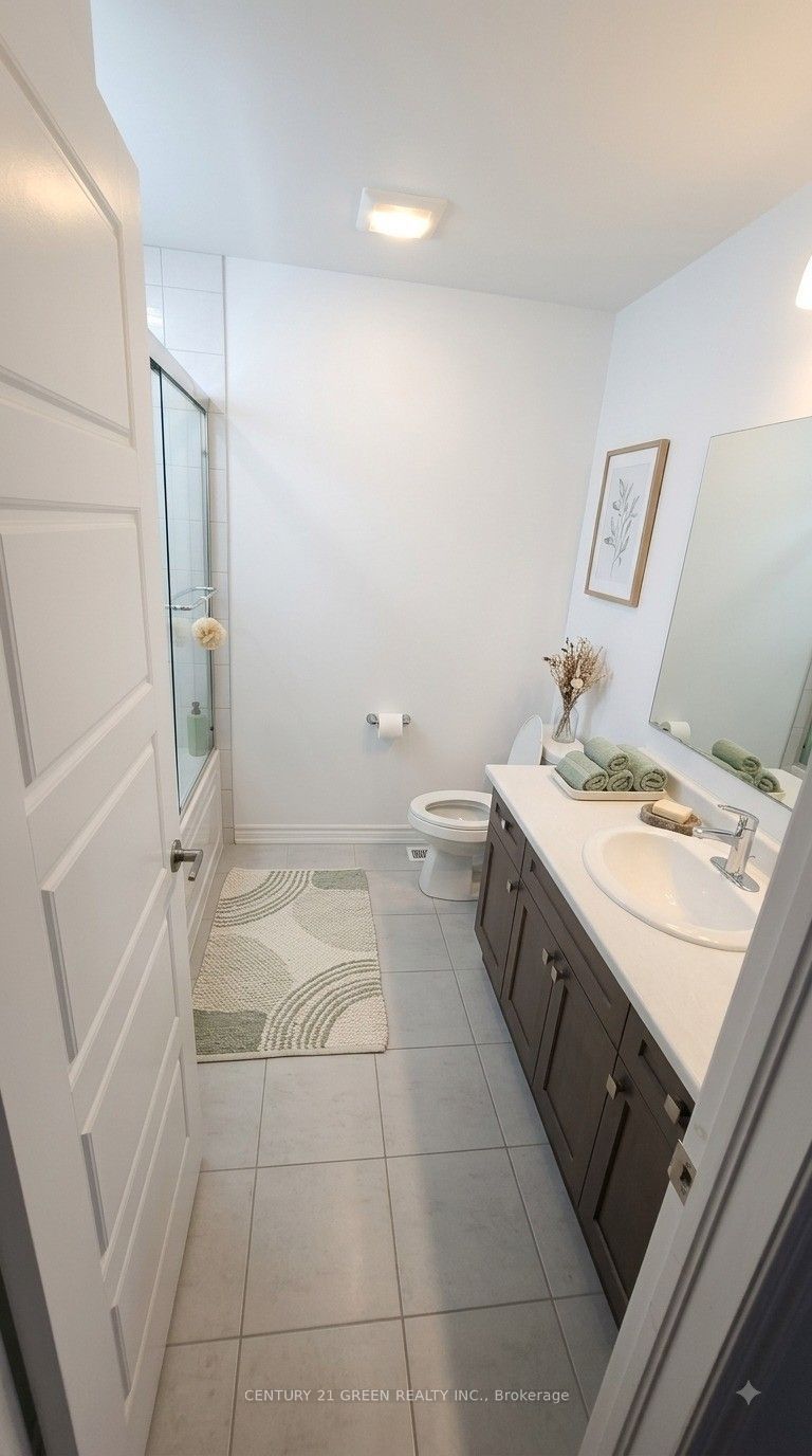 1549 Cranberry Crescent Property Photo 3