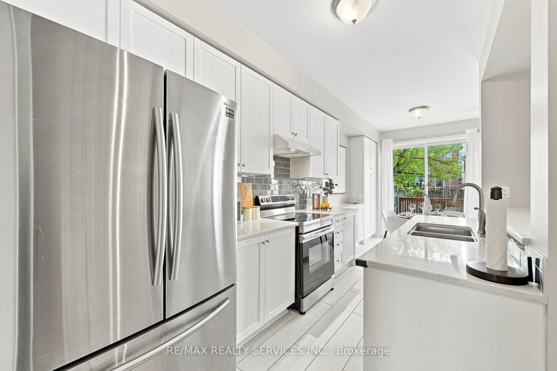 20 Cedarcrest Street Property Photo 3