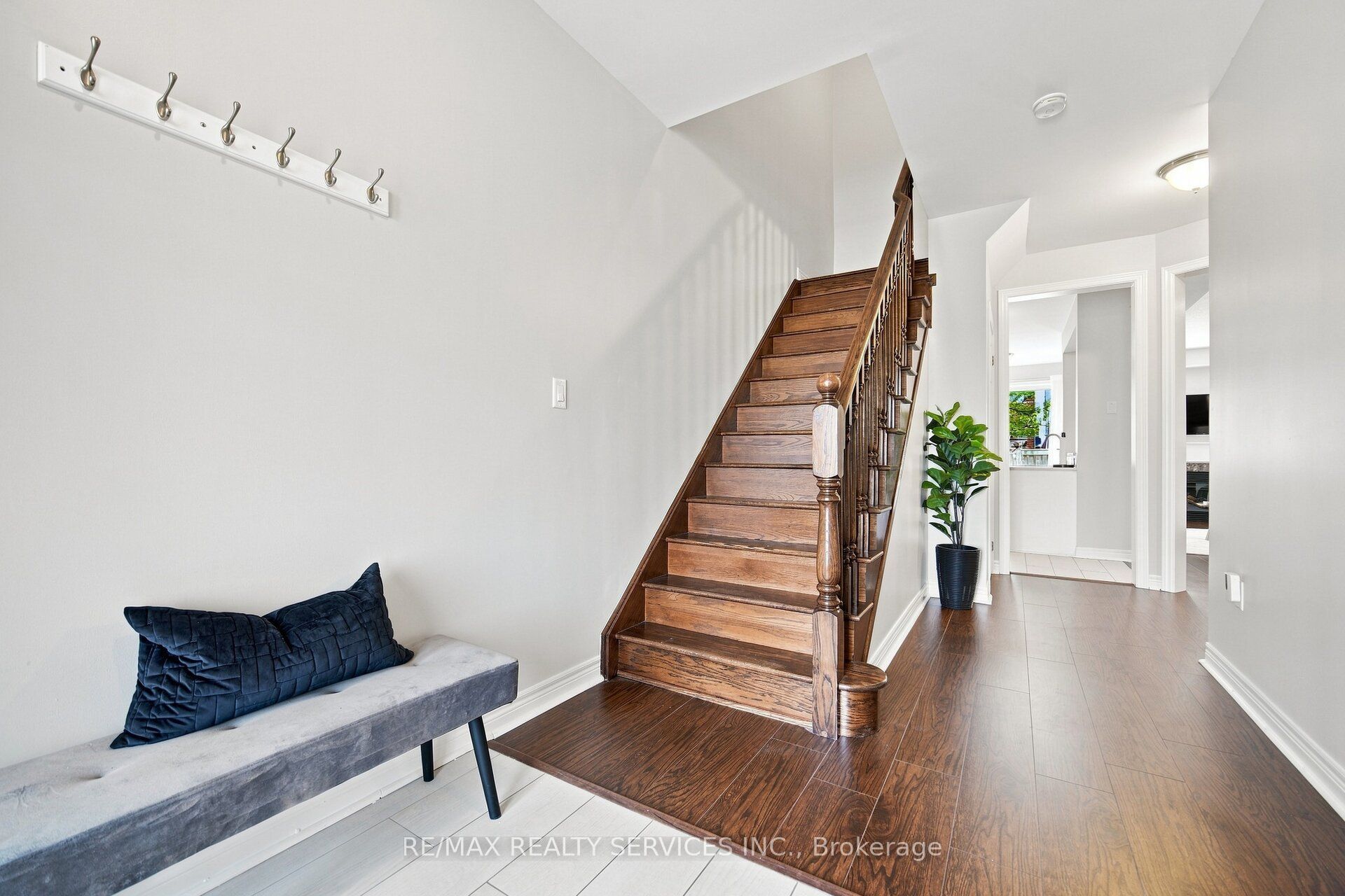20 Cedarcrest Street Property Photo 16