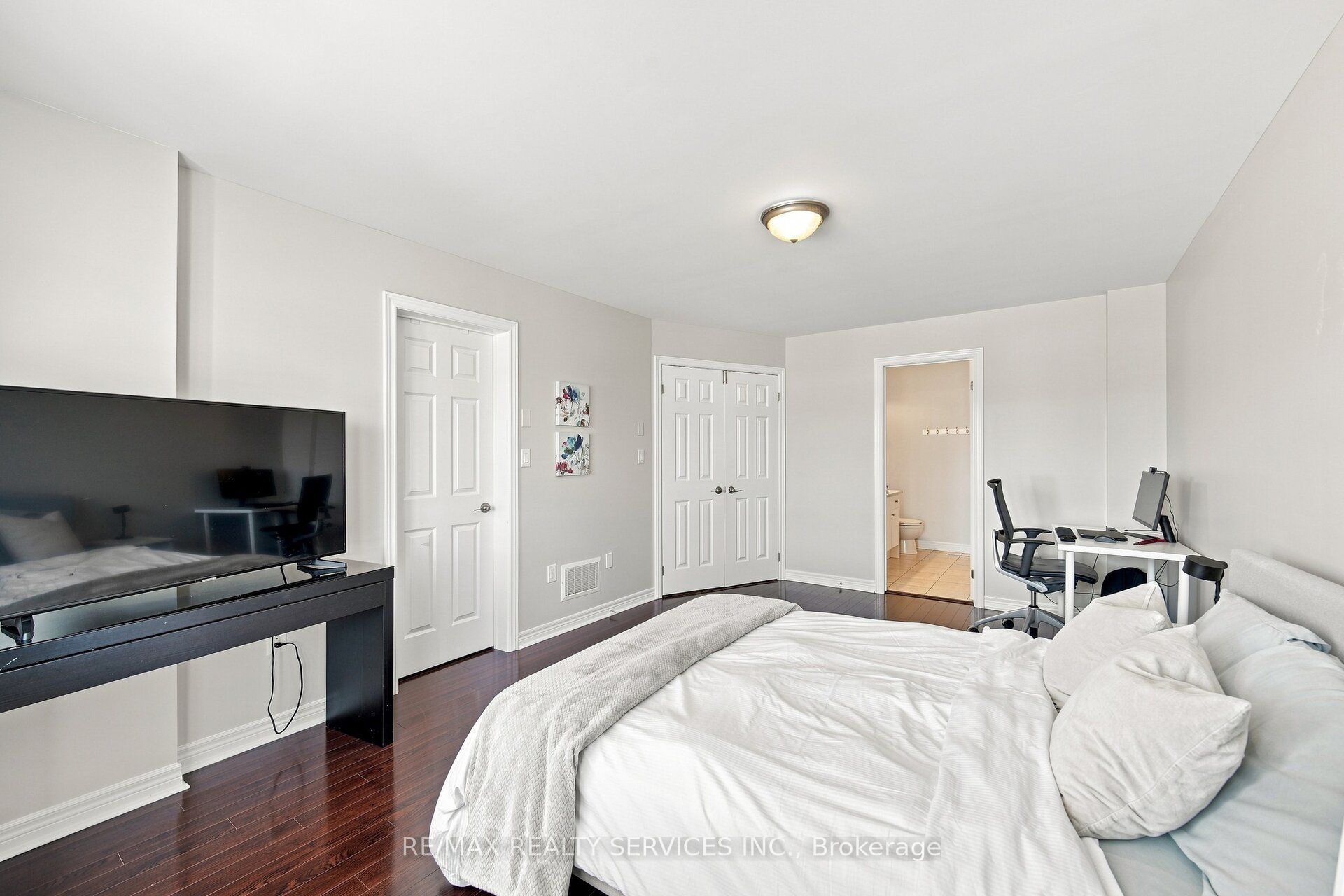 20 Cedarcrest Street Property Photo 22