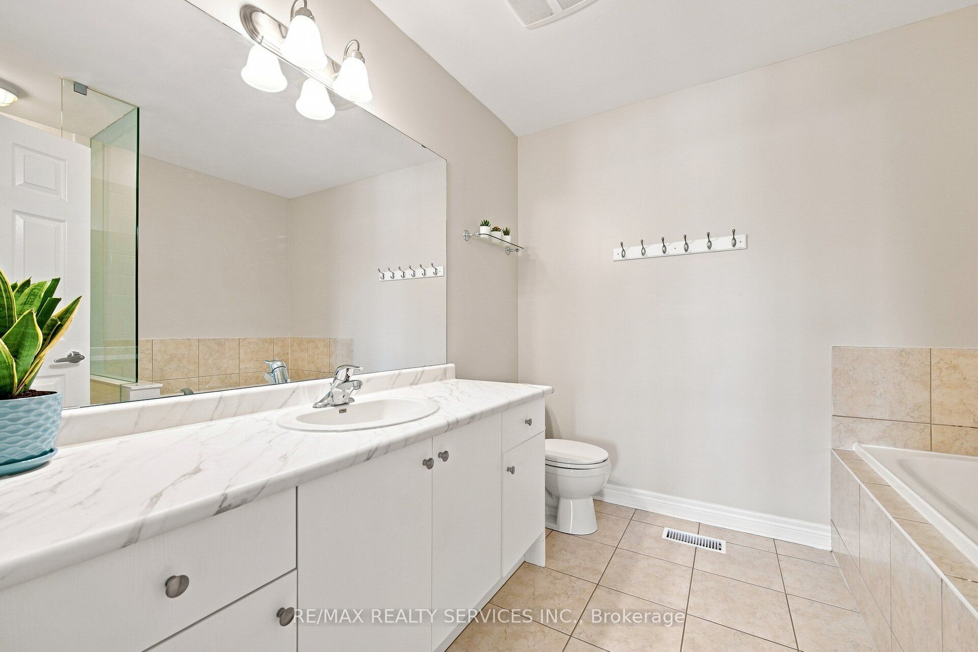 20 Cedarcrest Street Property Photo 23