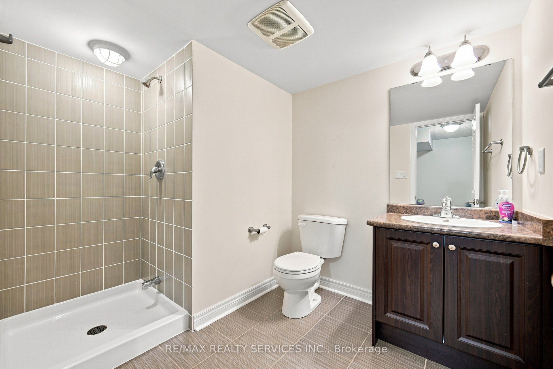 20 Cedarcrest Street Property Photo 38