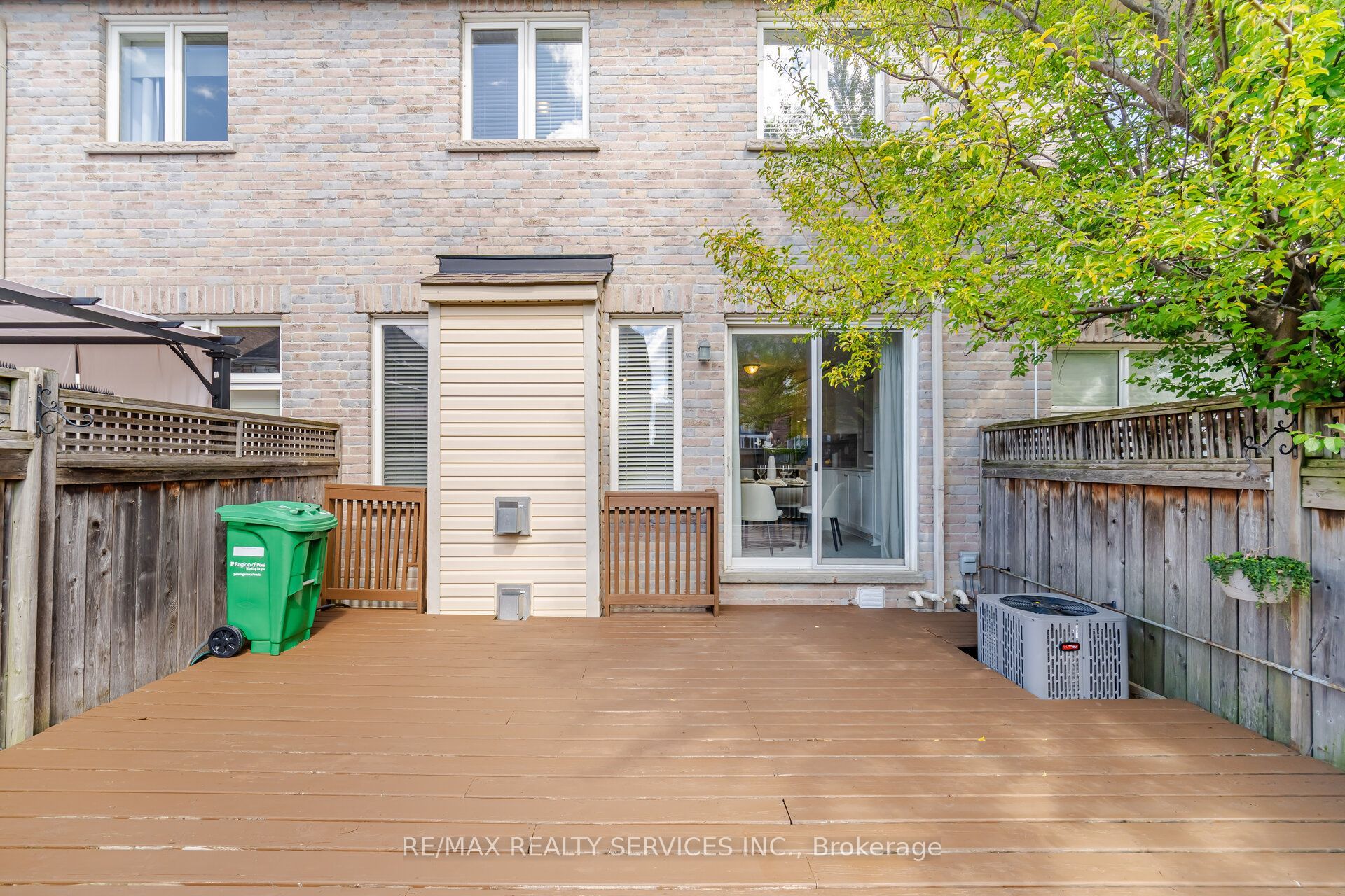 20 Cedarcrest Street Property Photo 39