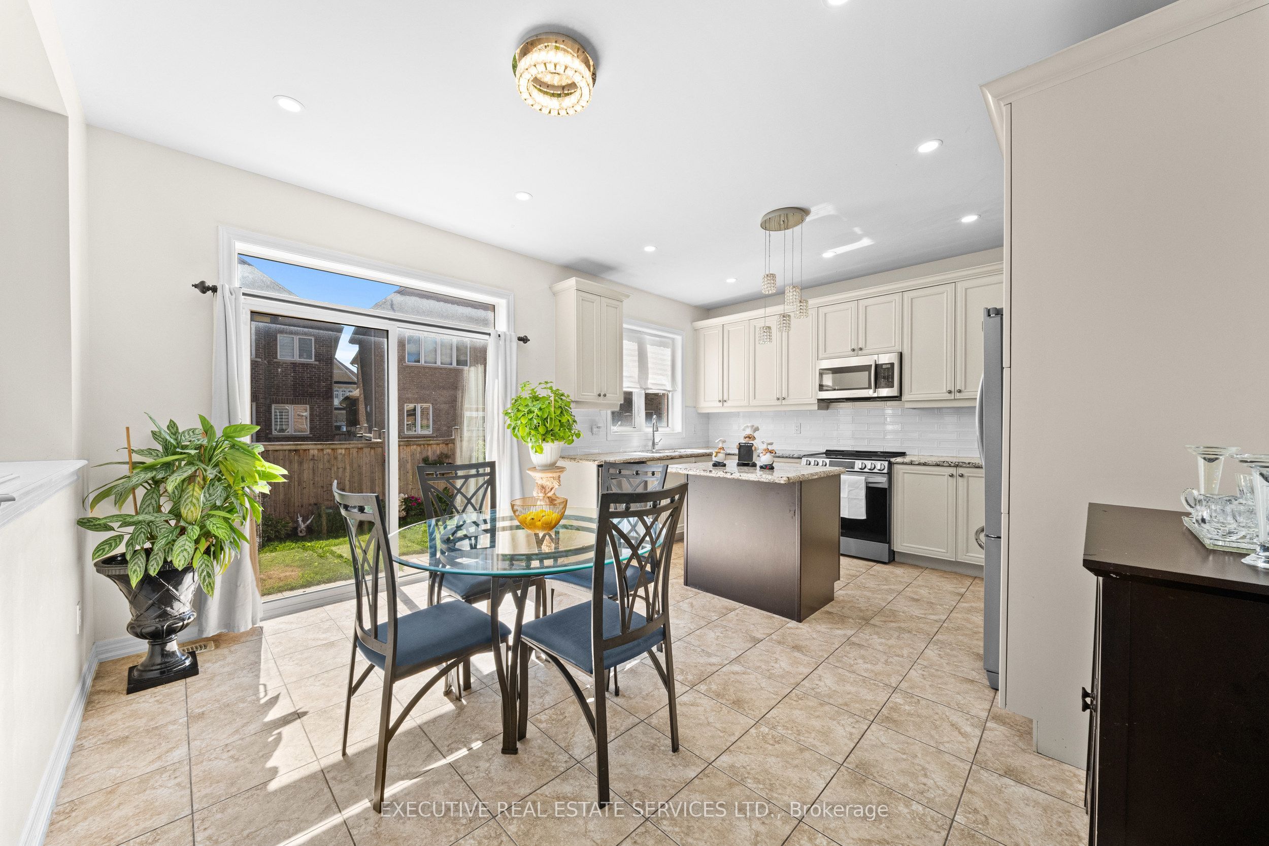 7 Yelands Road Property Photo 25