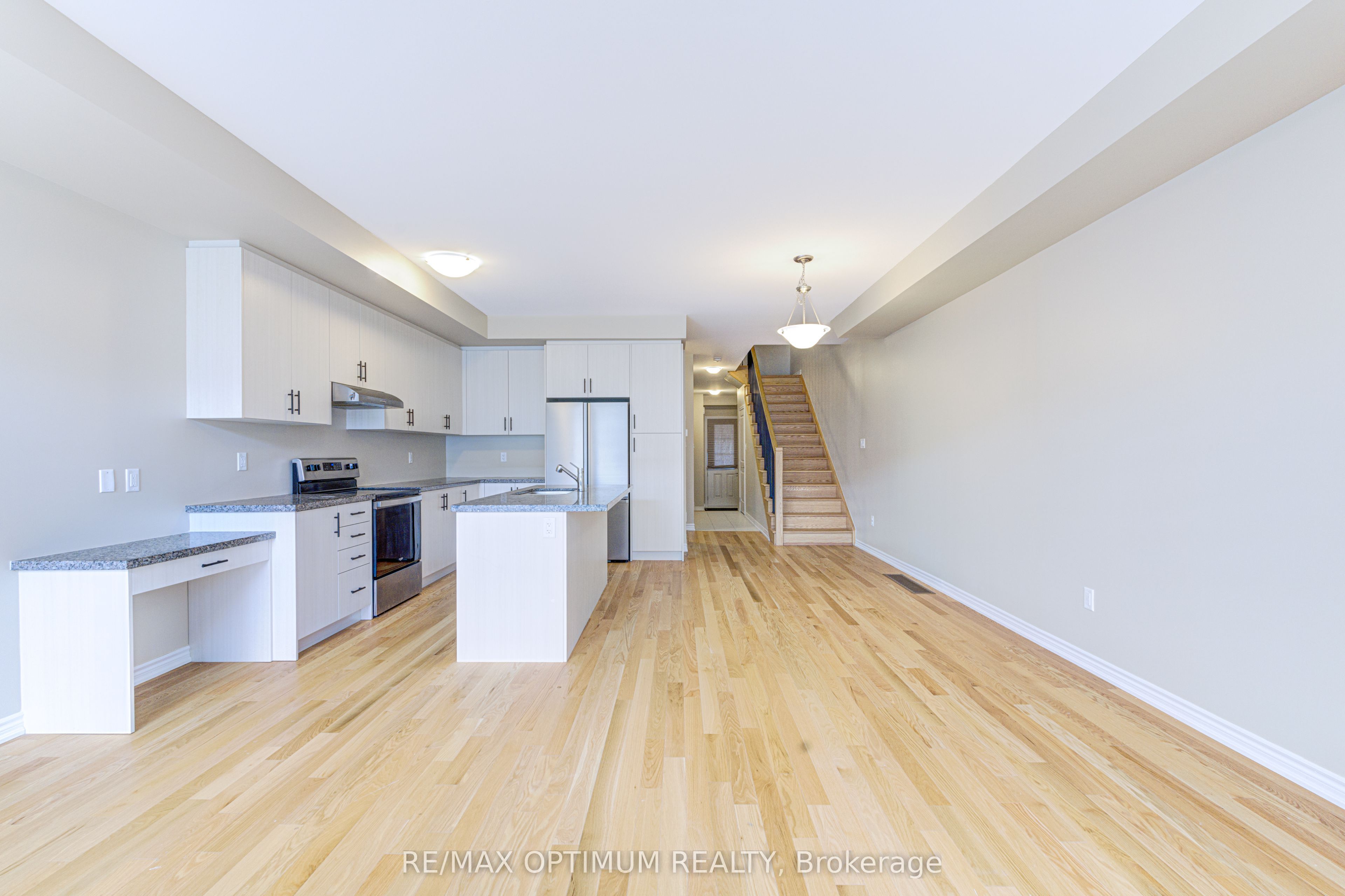 1420 Oakmont Common Property Photo 6
