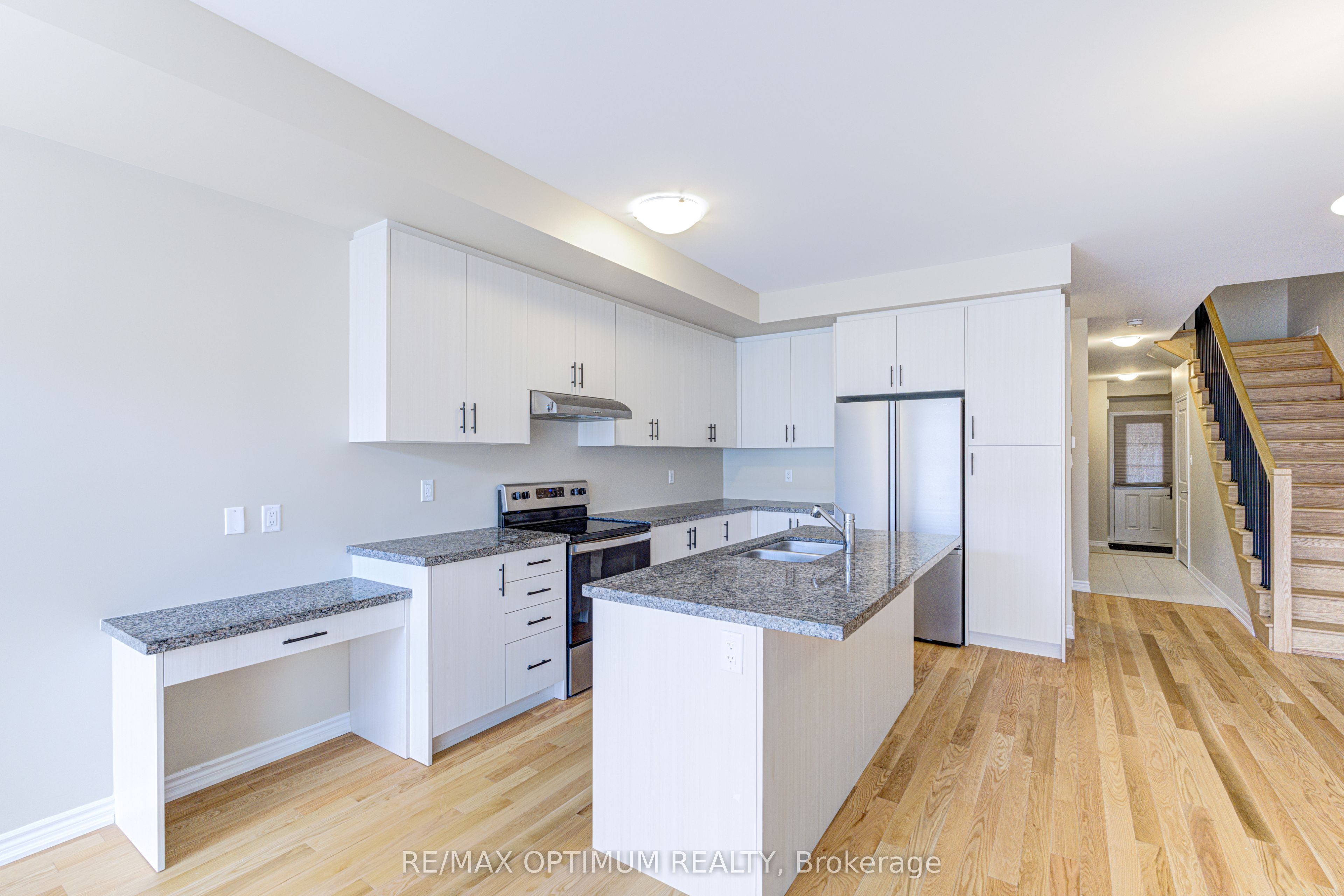 1420 Oakmont Common Property Photo 8