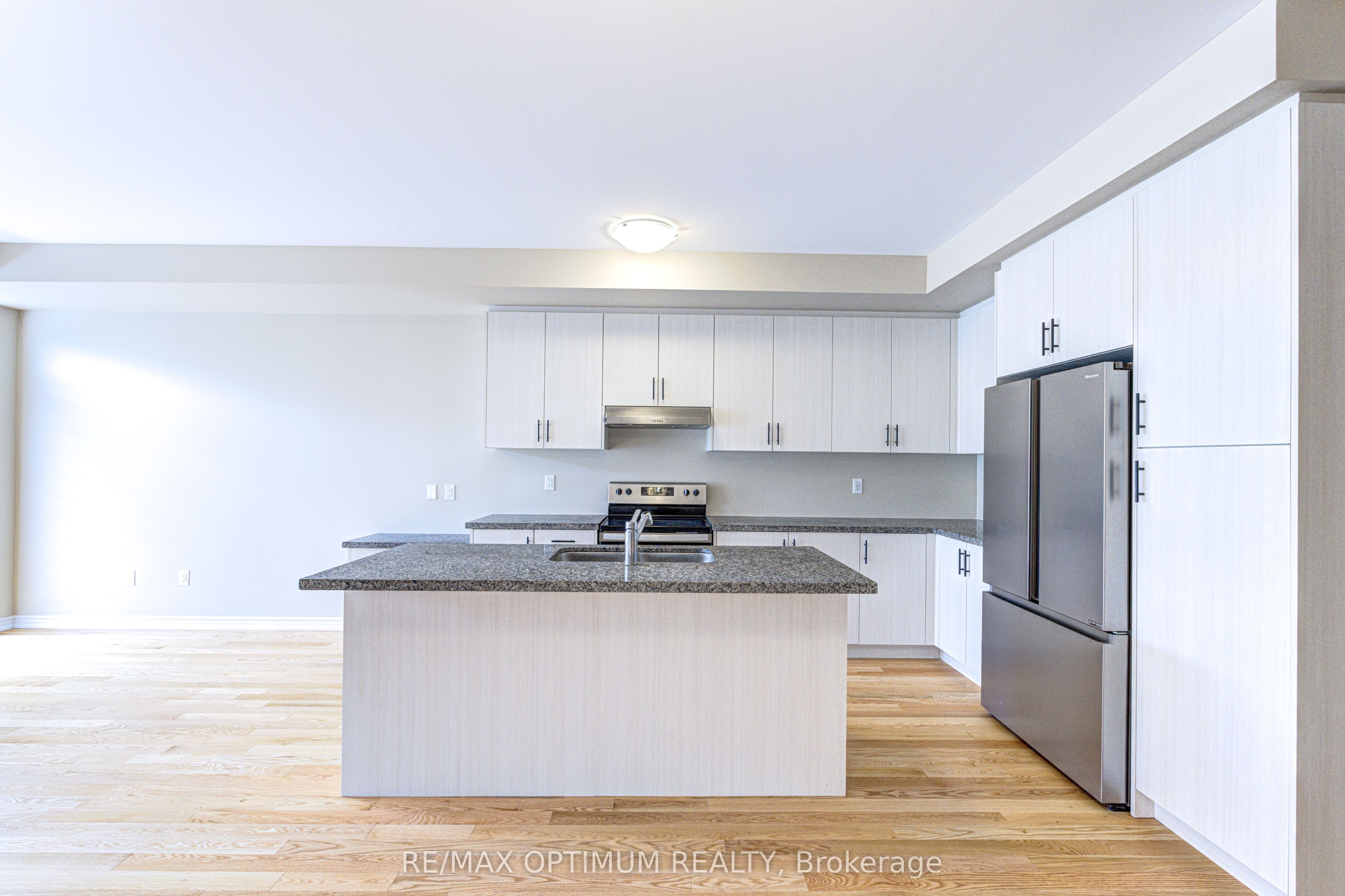 1420 Oakmont Common Property Photo 9
